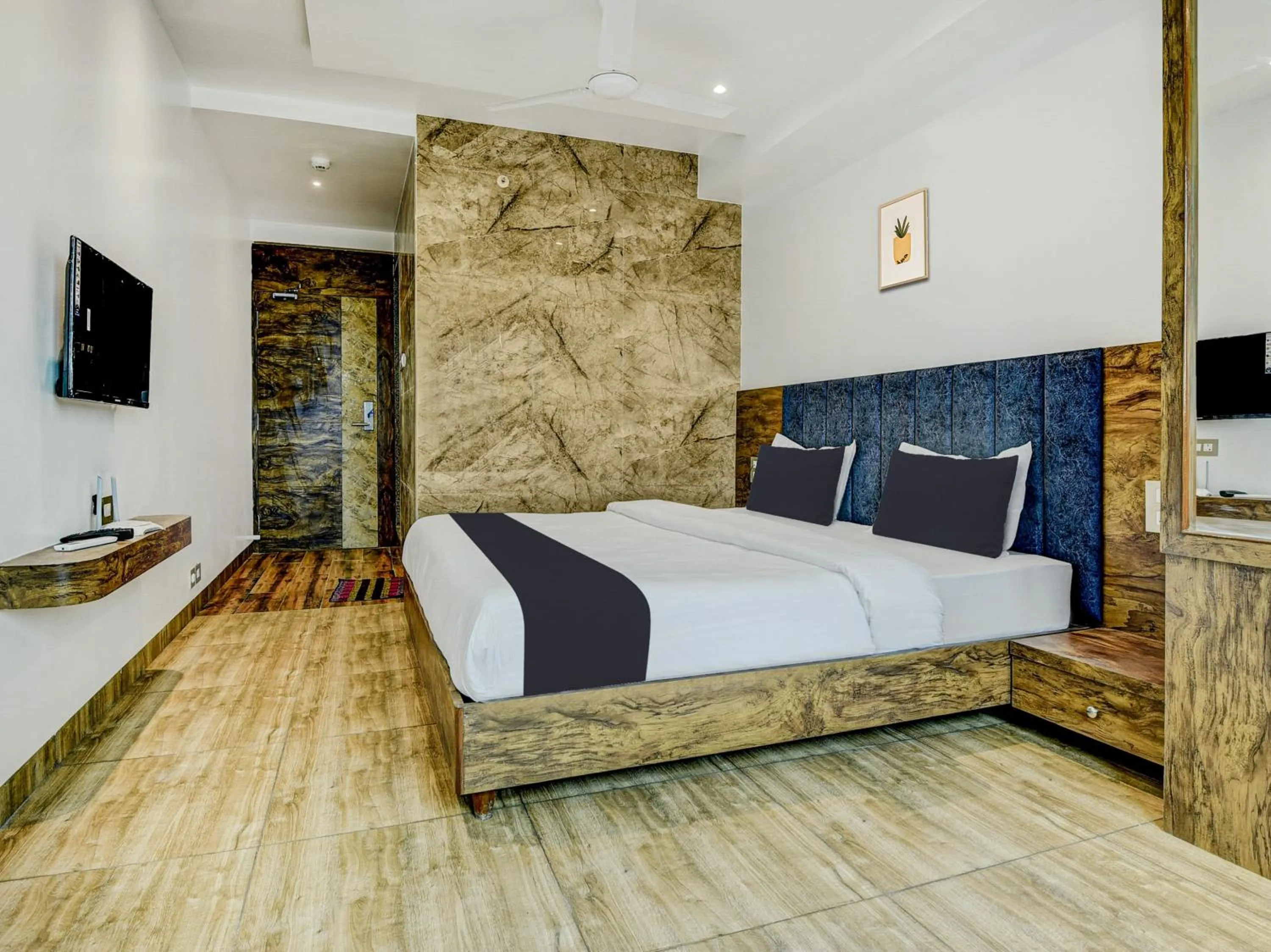Bedroom, Bed in Super Townhouse Madgaon