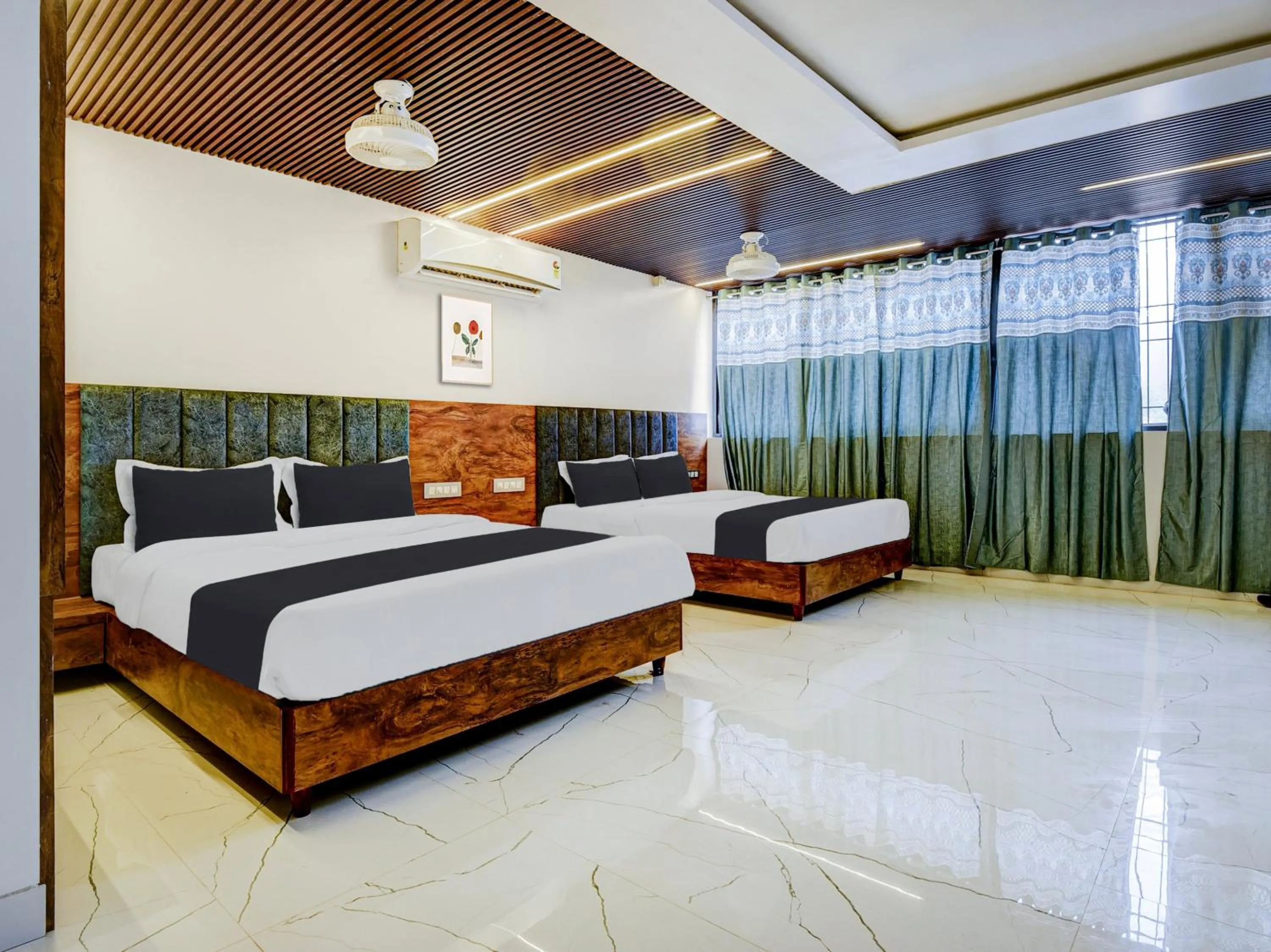 Bedroom, Bed in Super Townhouse Madgaon
