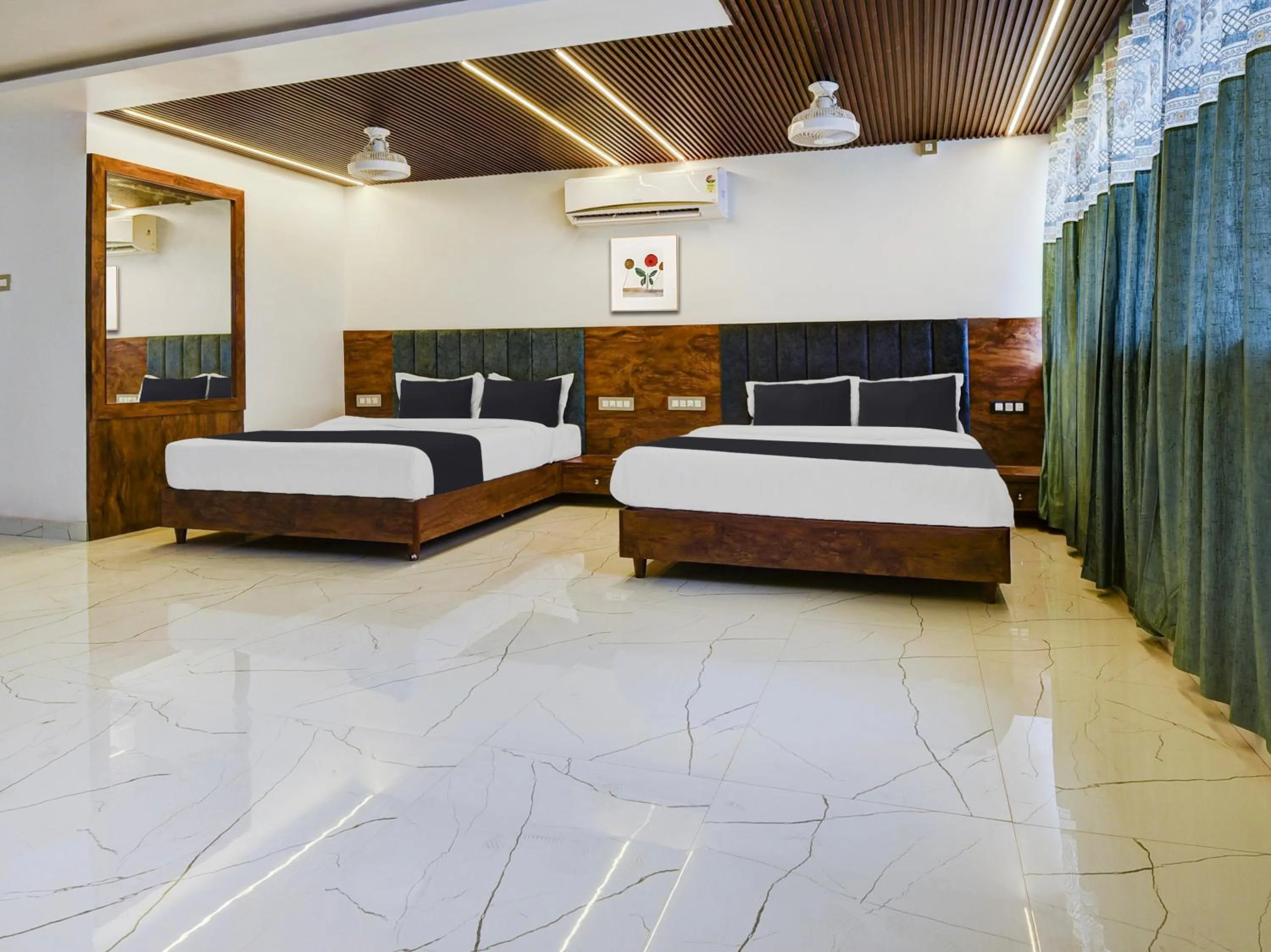 Bedroom, Bed in Super Townhouse Madgaon