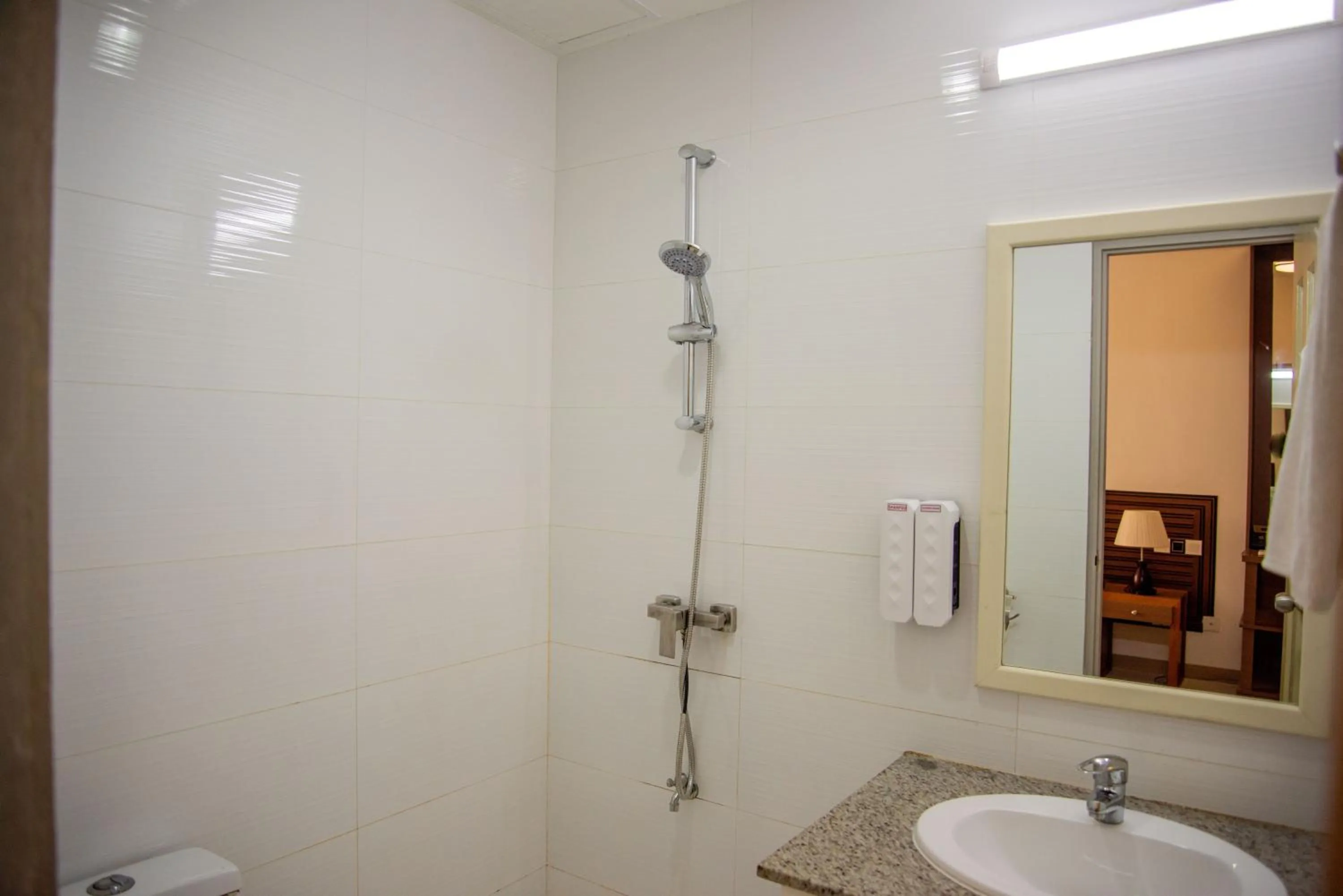 Bathroom in HS Miracle Grand