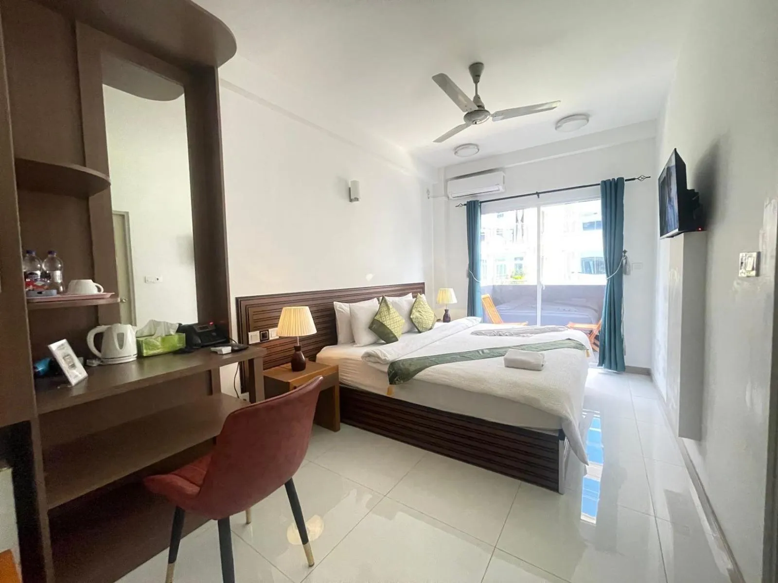 Bed in HS Miracle Grand