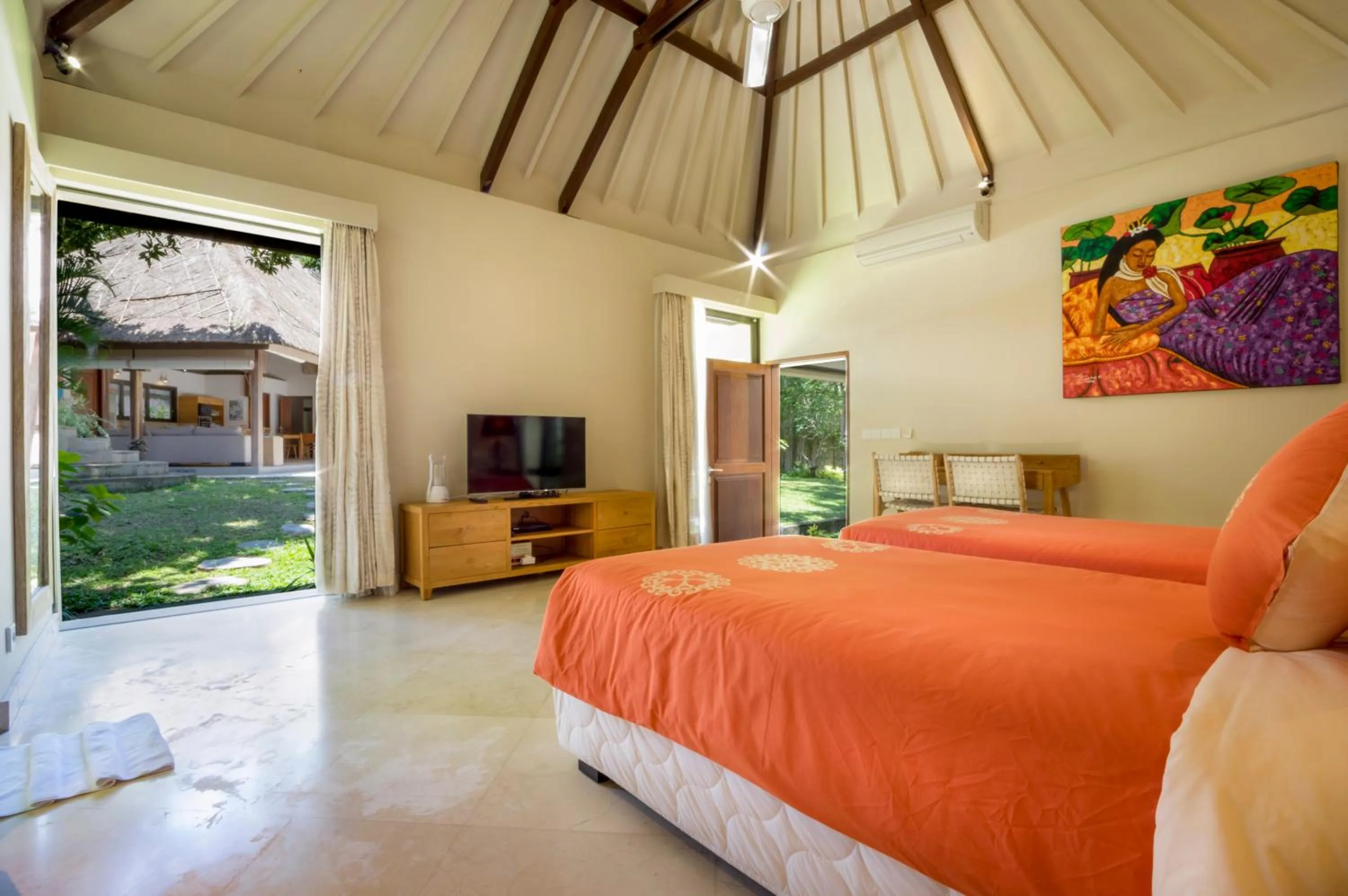 Bed in Akilea Luxury Villas