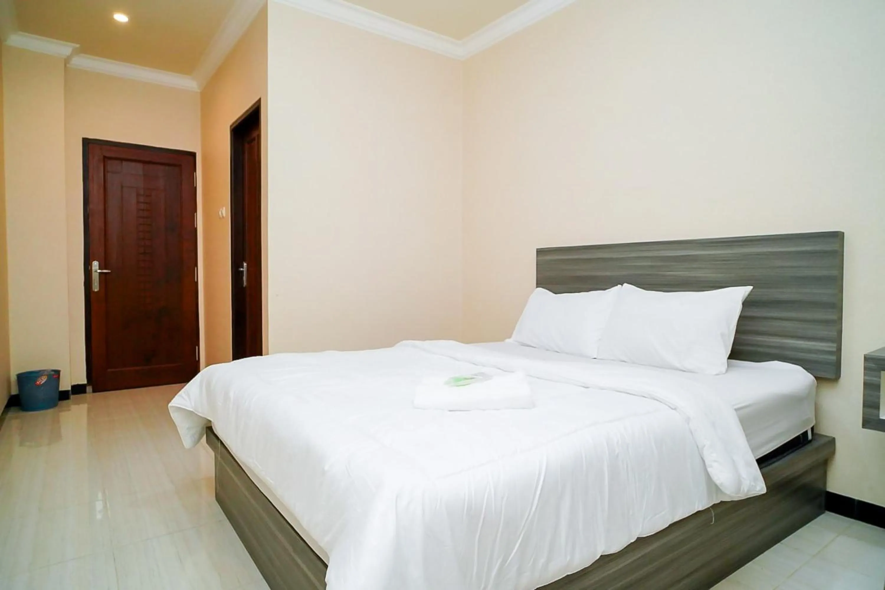 Bedroom, Bed in Mess Rejeki Redpartner