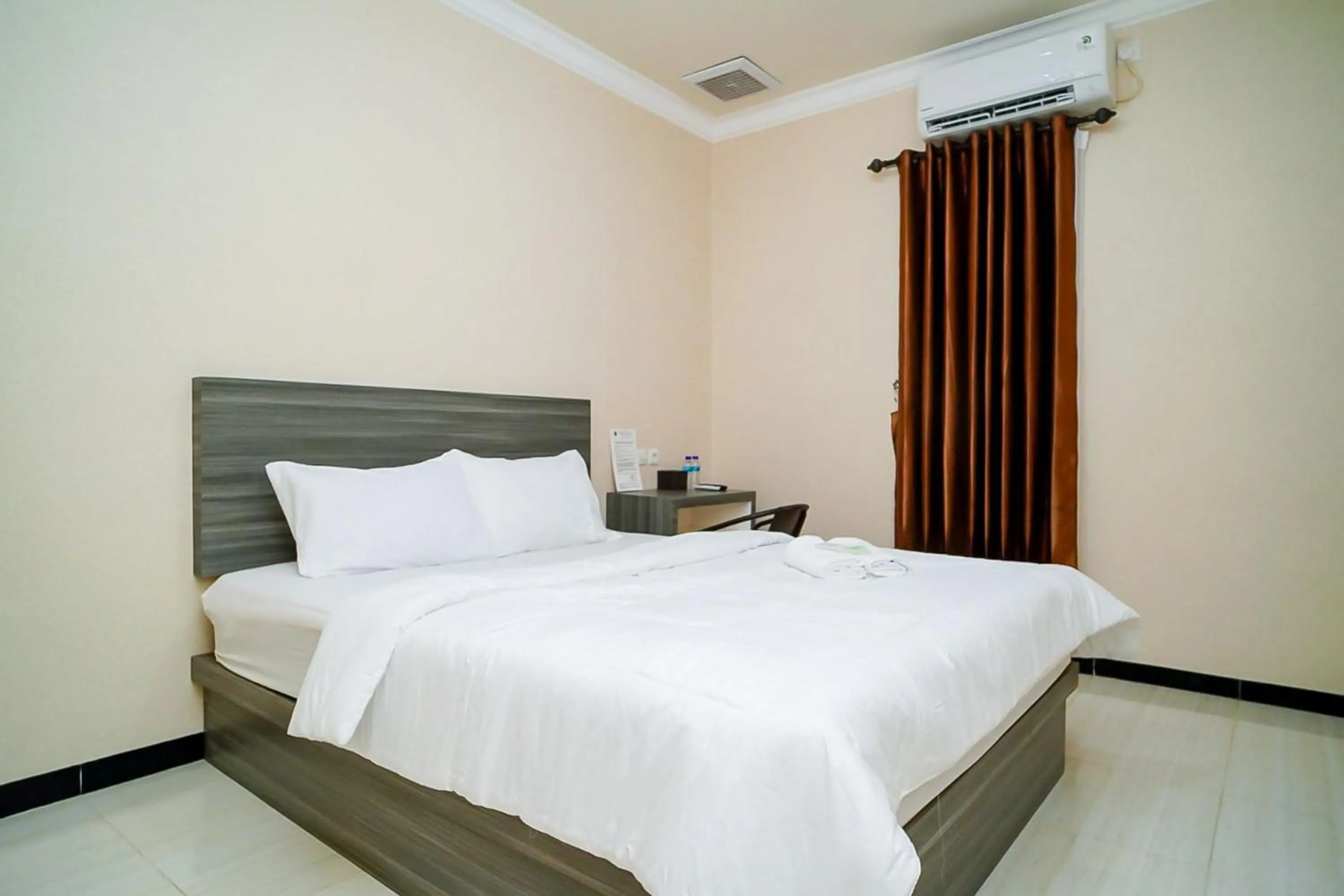 Bedroom, Bed in Mess Rejeki Redpartner