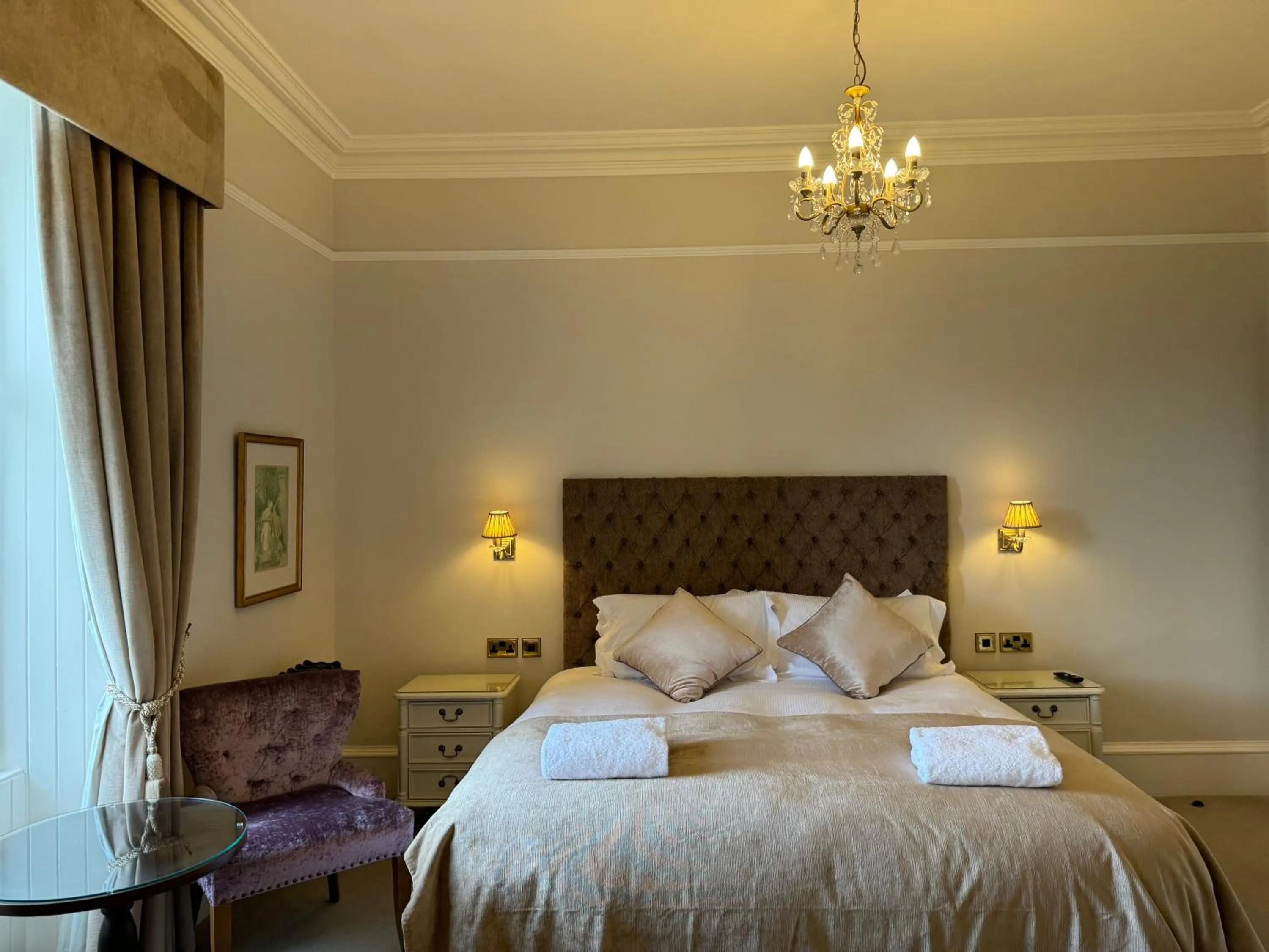 Bed in Wellwood Manor