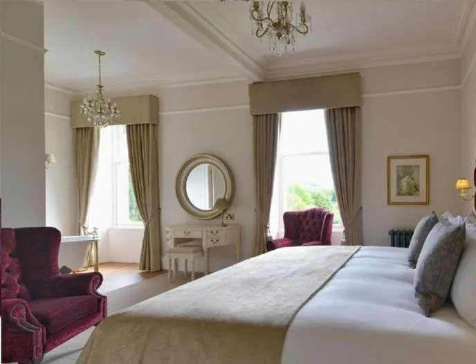 Bed in Wellwood Manor