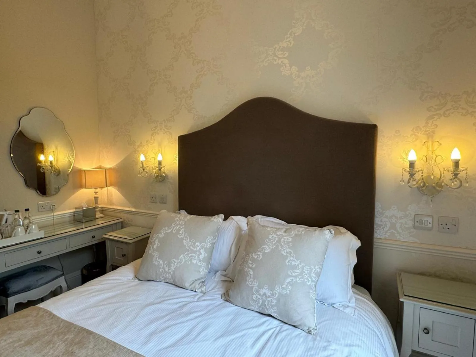 Bed in Wellwood Manor