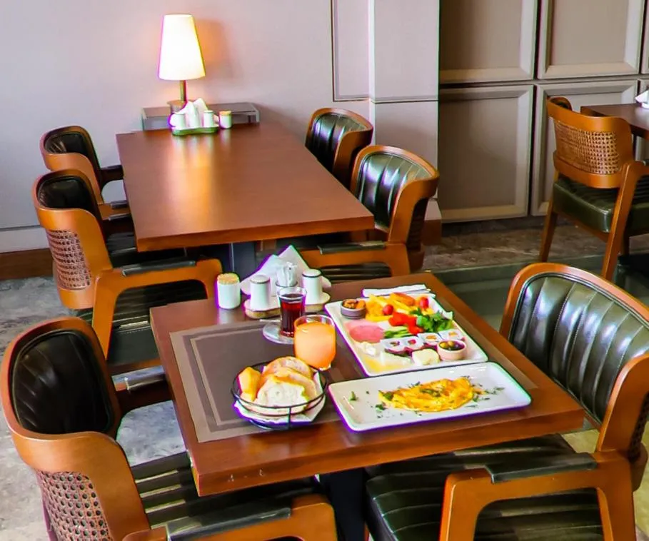 Restaurant/places to eat in Theodosius Hotel