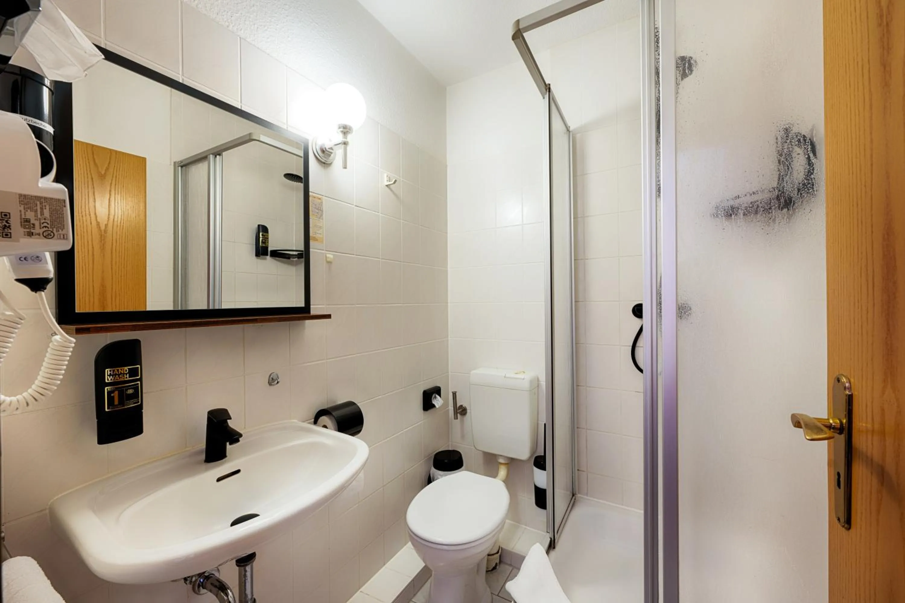 Shower in Hotel Apfelblüte