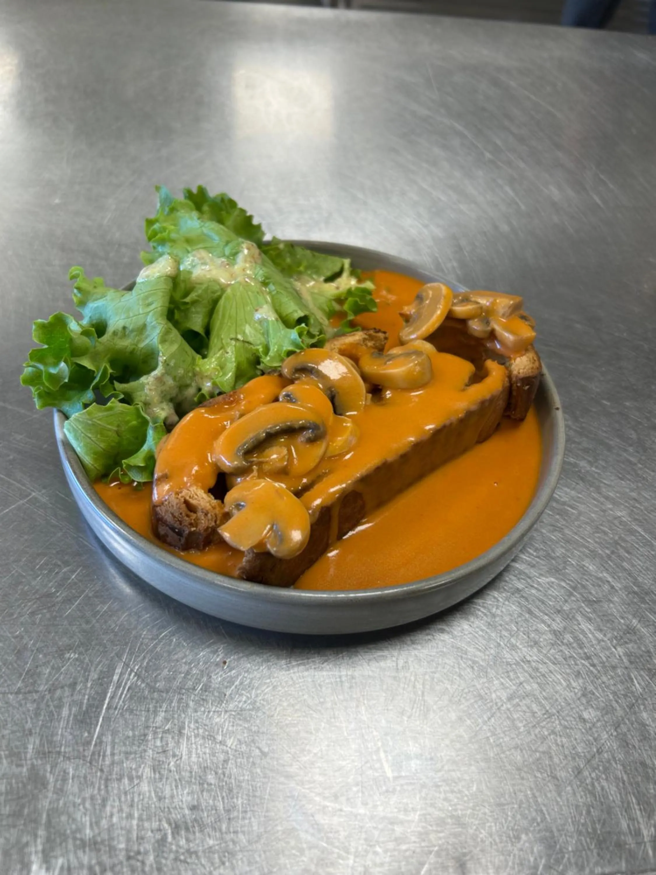 Restaurant/places to eat in Hotel Le Belmont