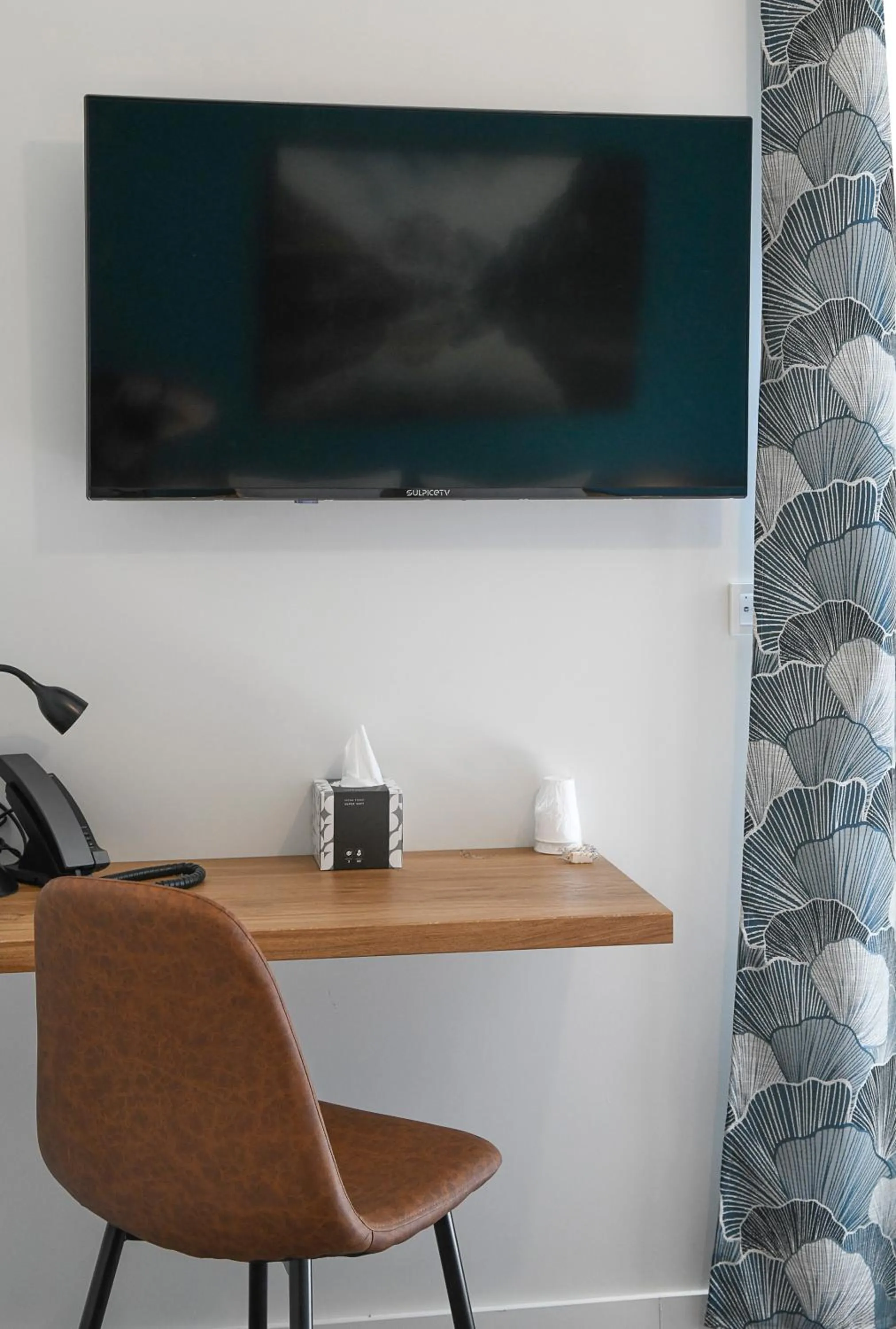 TV and multimedia in Hotel Le Belmont