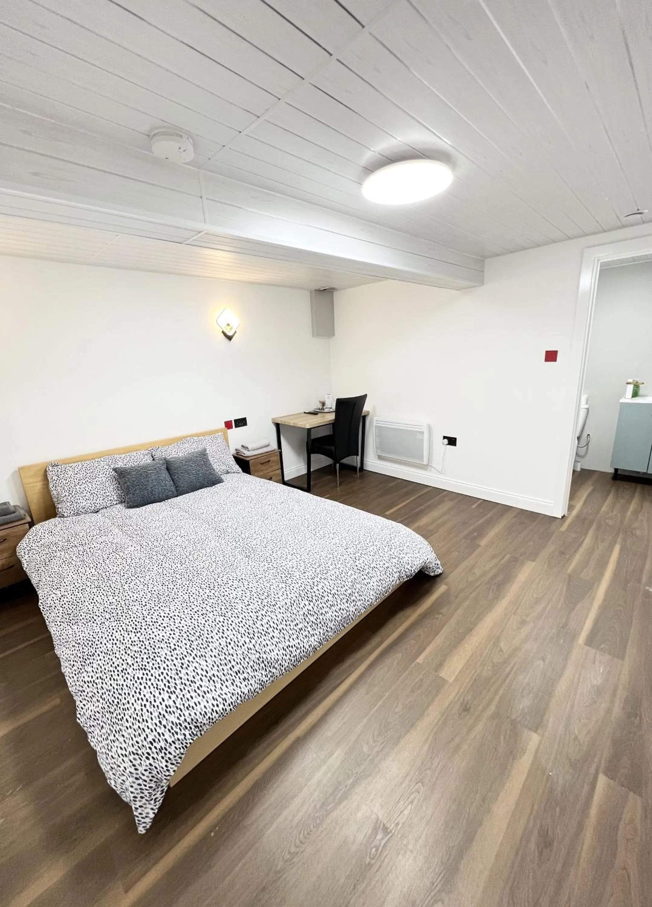 Bed in OYO Welsh Holiday Accommodation - Modern Stay