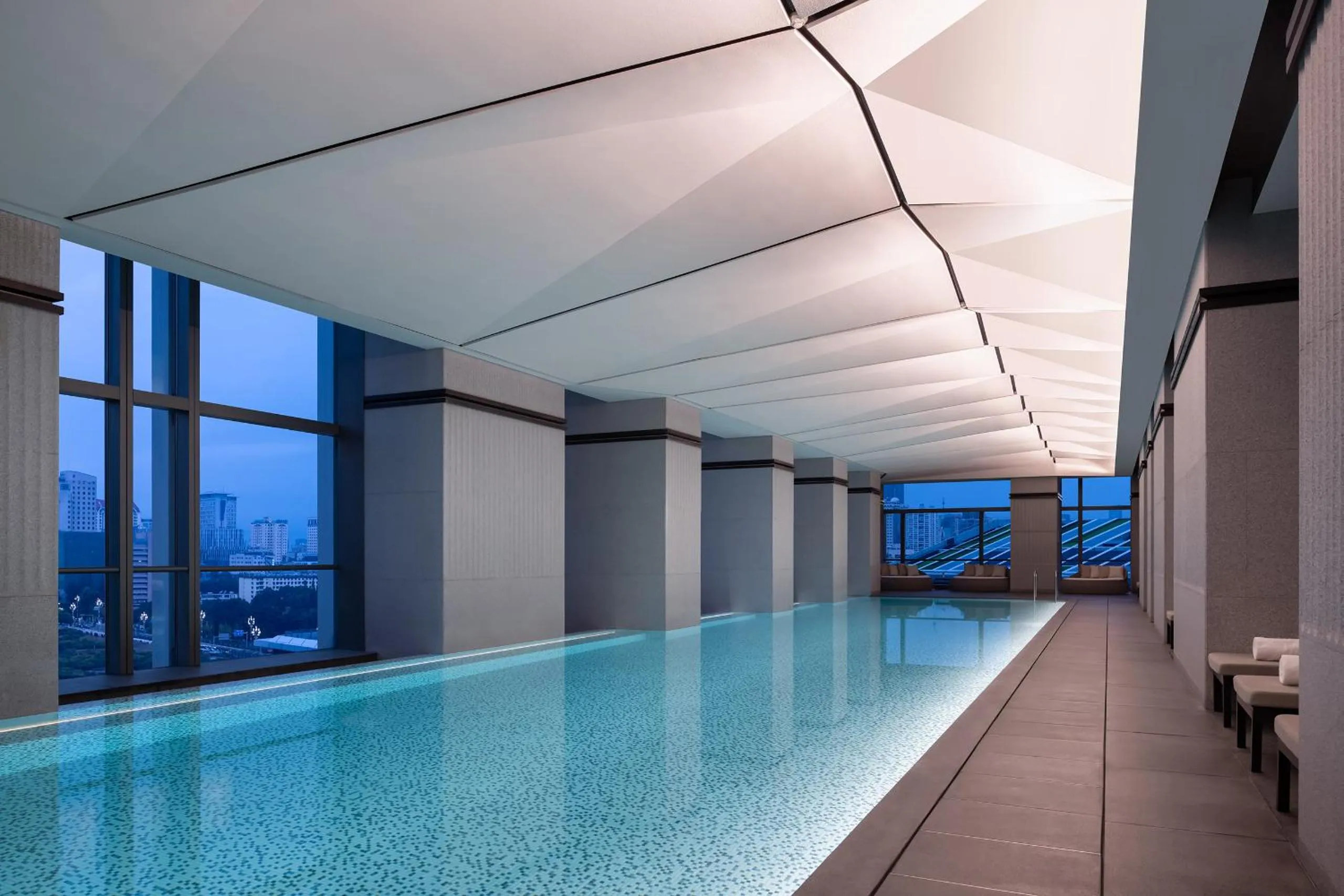 Swimming pool in Grand Hyatt Kunming