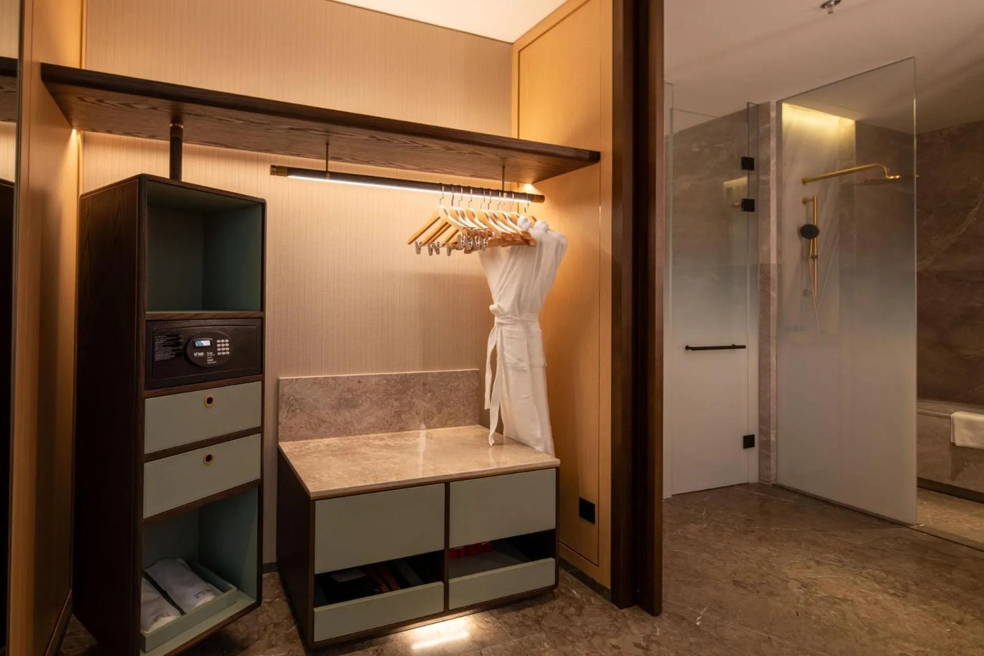 wardrobe in Grand Hyatt Kunming