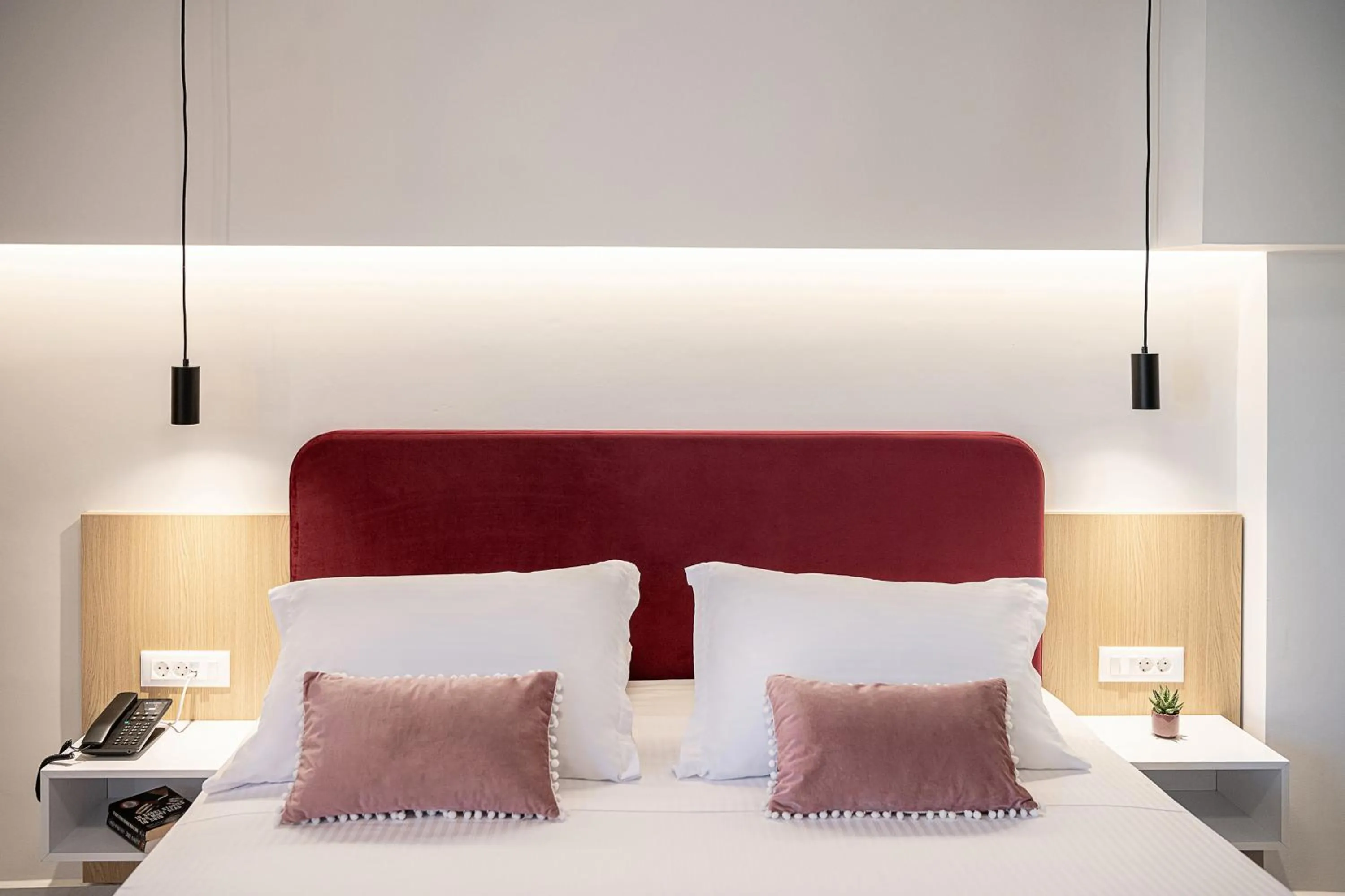 Bed in Miss Marrone City Hotel