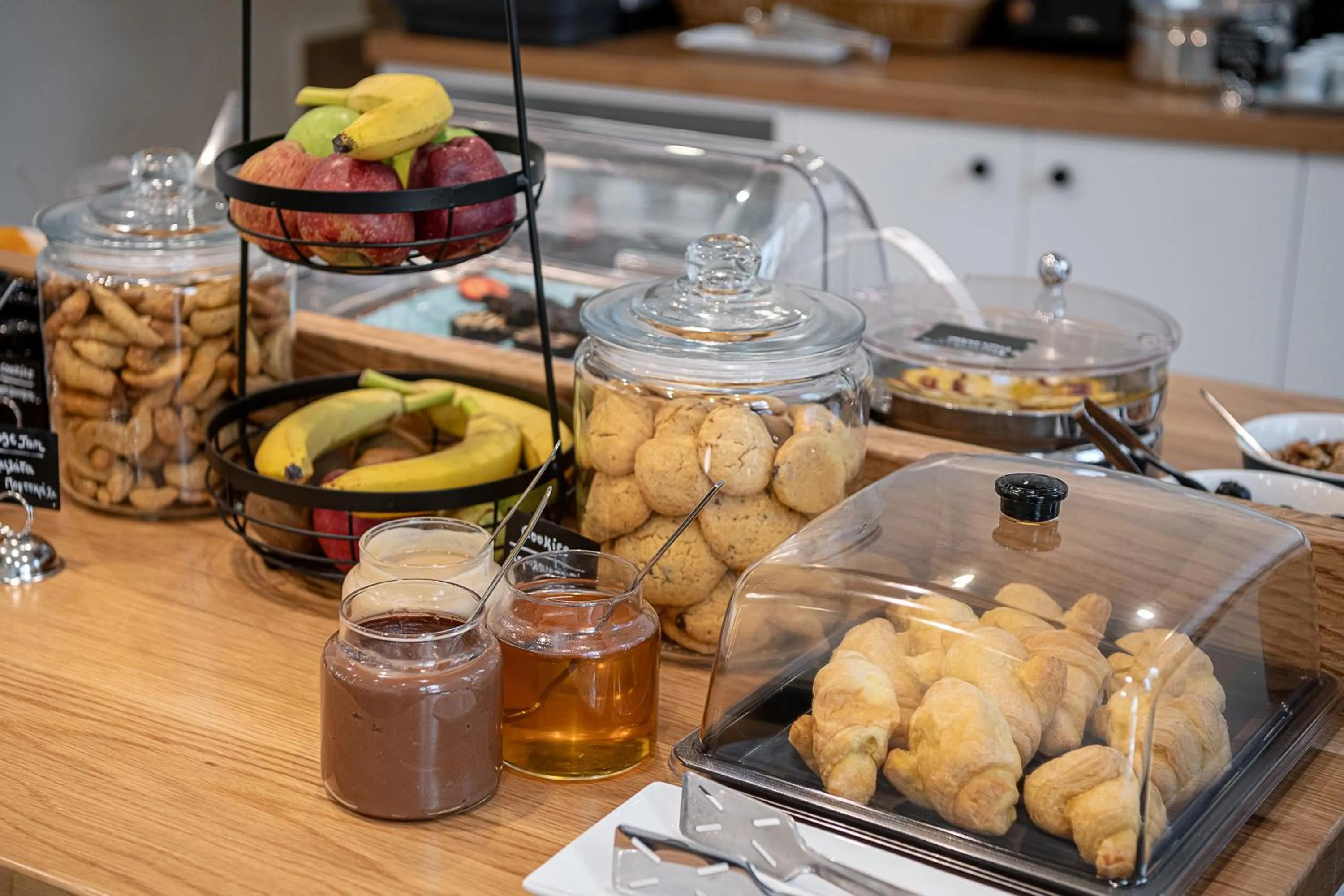 Breakfast in Miss Marrone City Hotel