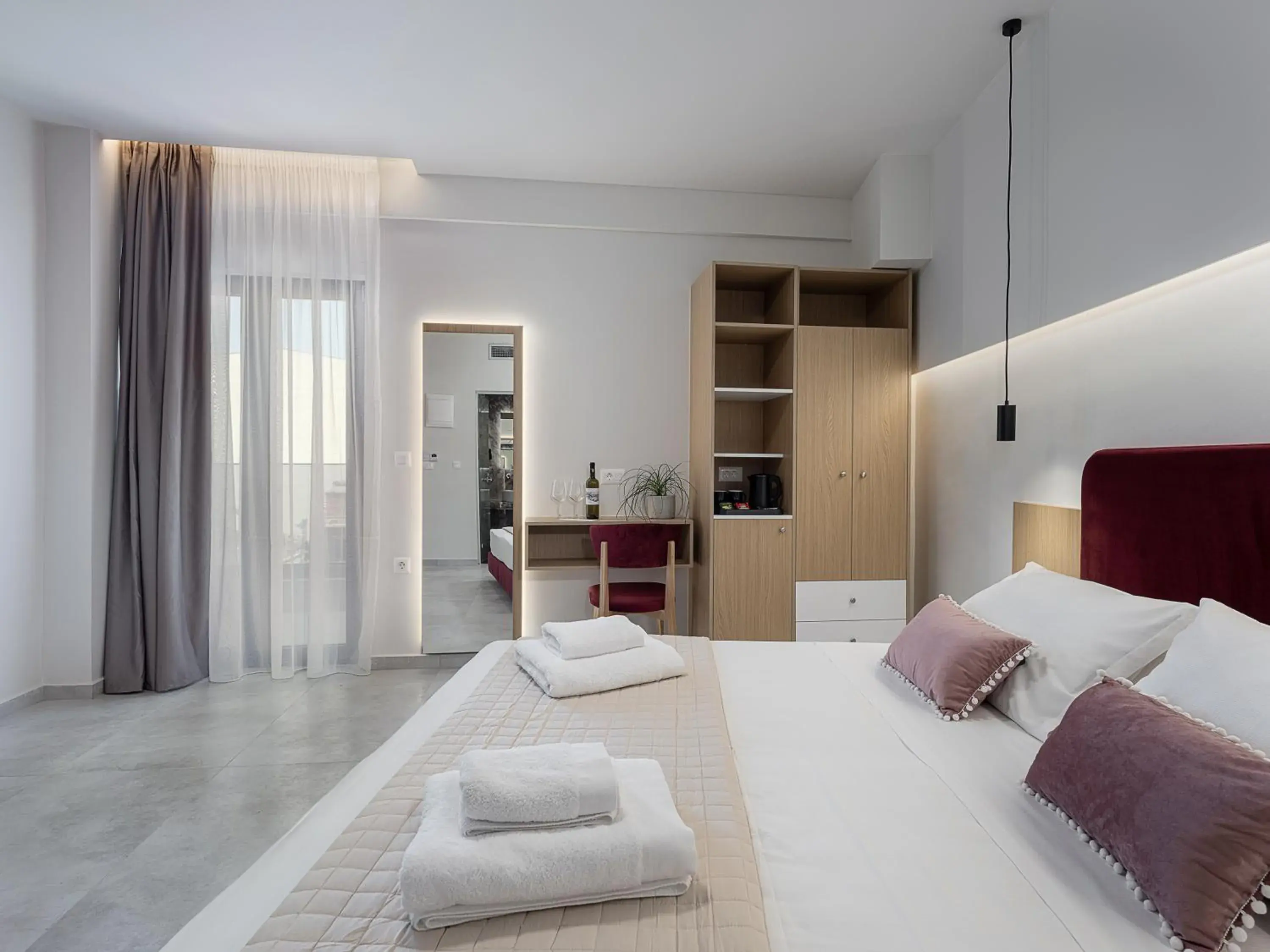 Triple Room with Balcony in Miss Marrone City Hotel Triple Room with Balcony in Miss Marrone City Hotel