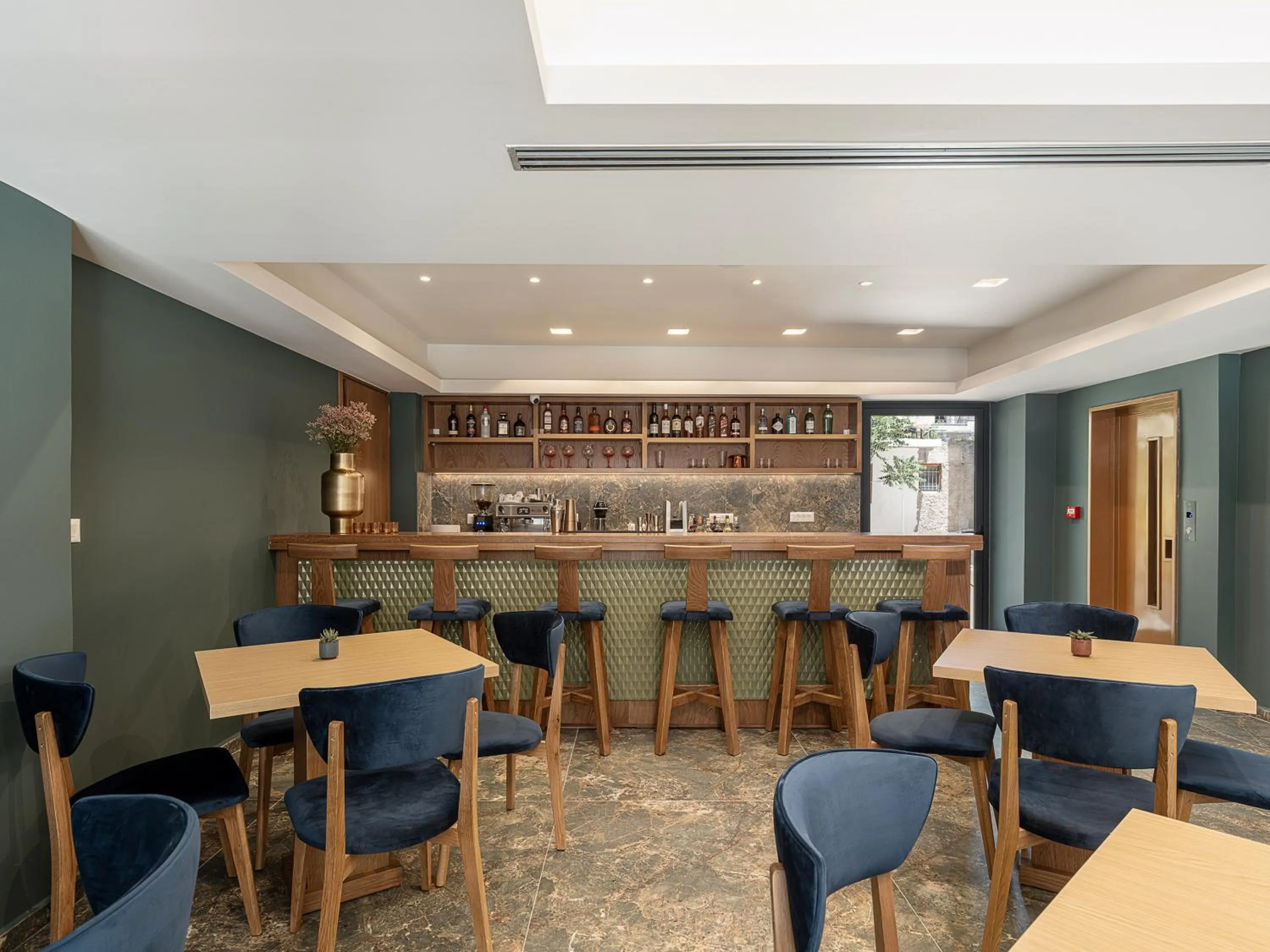 Lounge or bar in Miss Marrone City Hotel