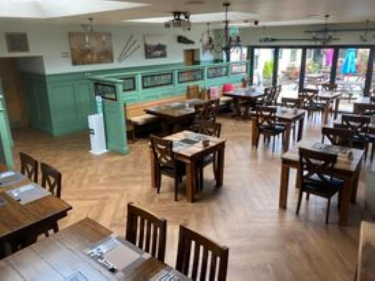 Restaurant/places to eat in The Masons Arms