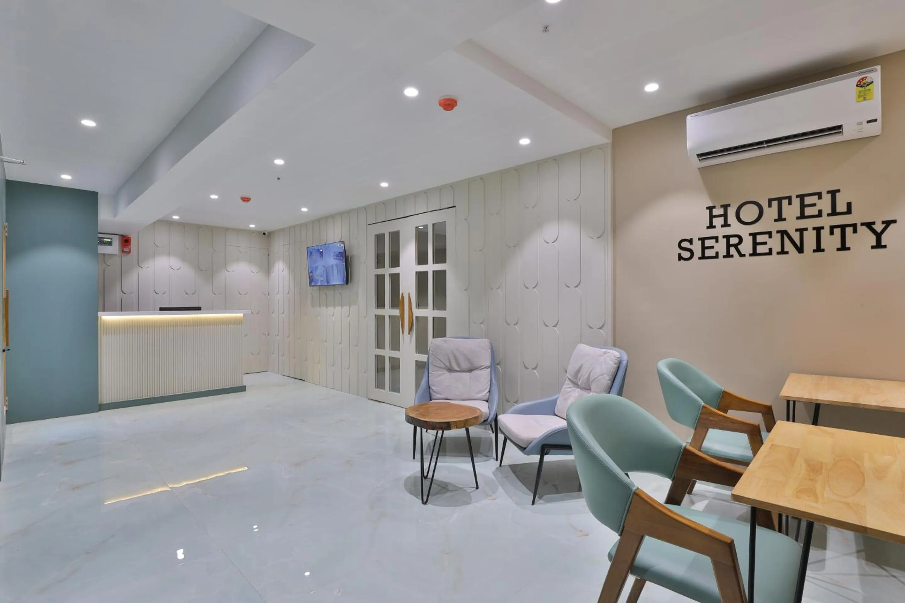 Lobby or reception in Hotel Serenity