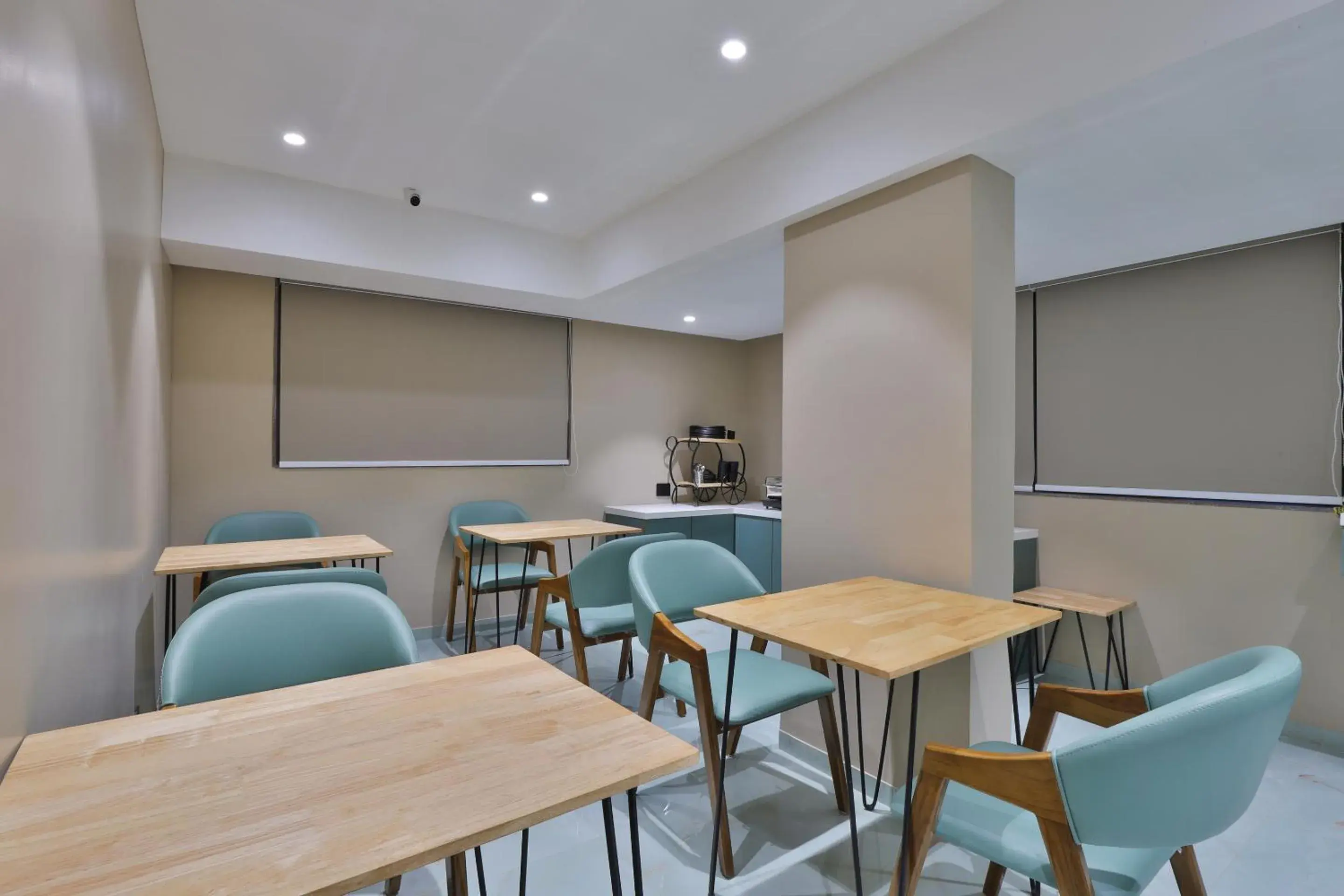 Restaurant/places to eat in Hotel Serenity Restaurant/places to eat in Hotel Serenity