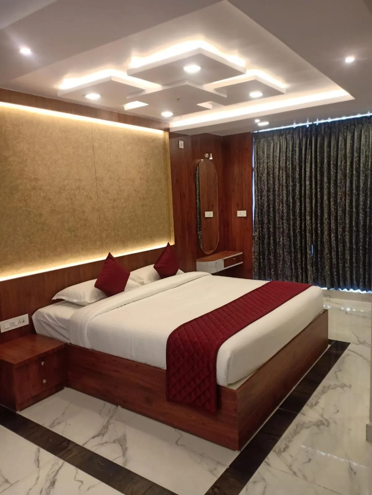 Bedroom, Bed in Lakshmi Mahal - V Inn