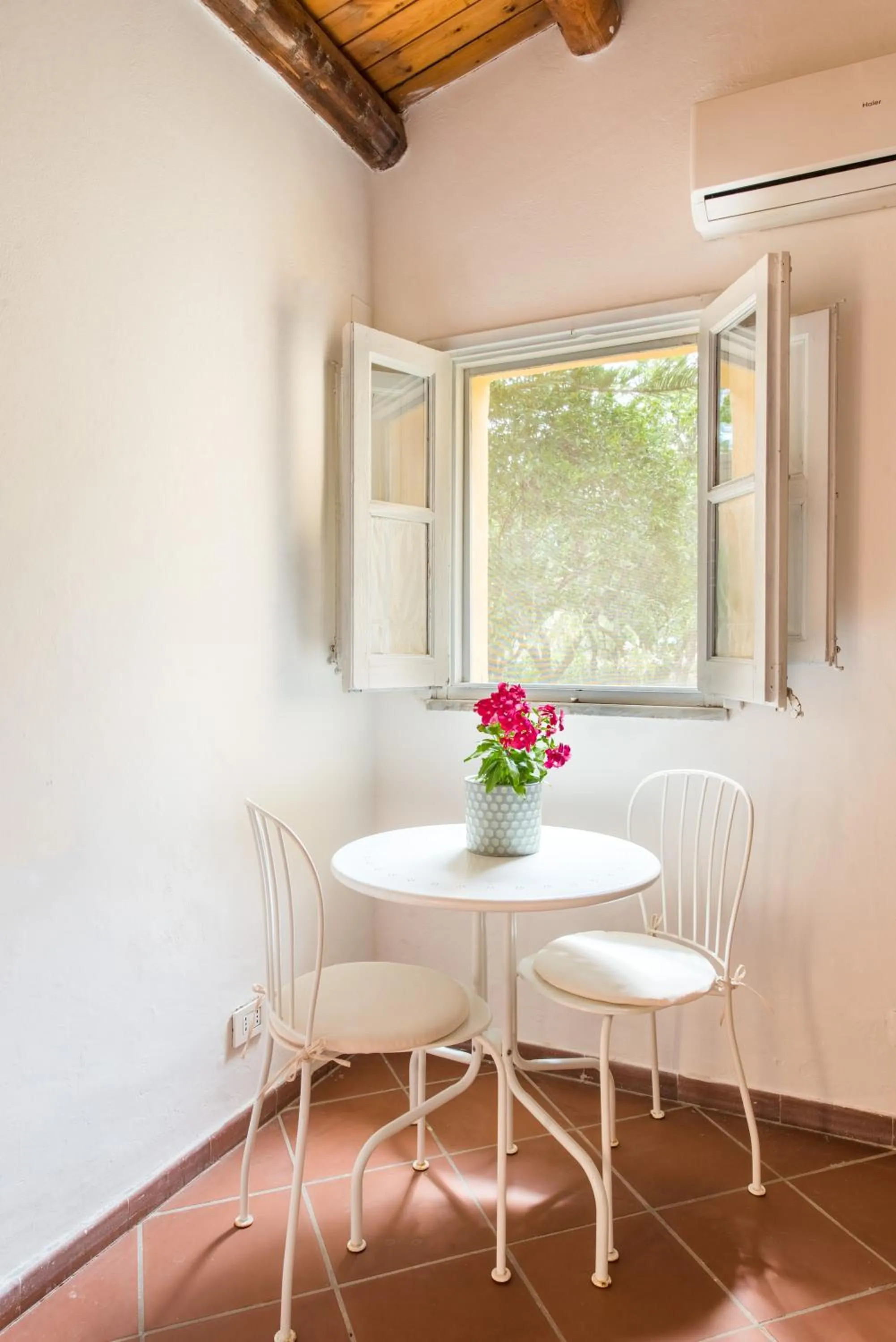 Decorative detail in Lovely Room by Mondello Beach