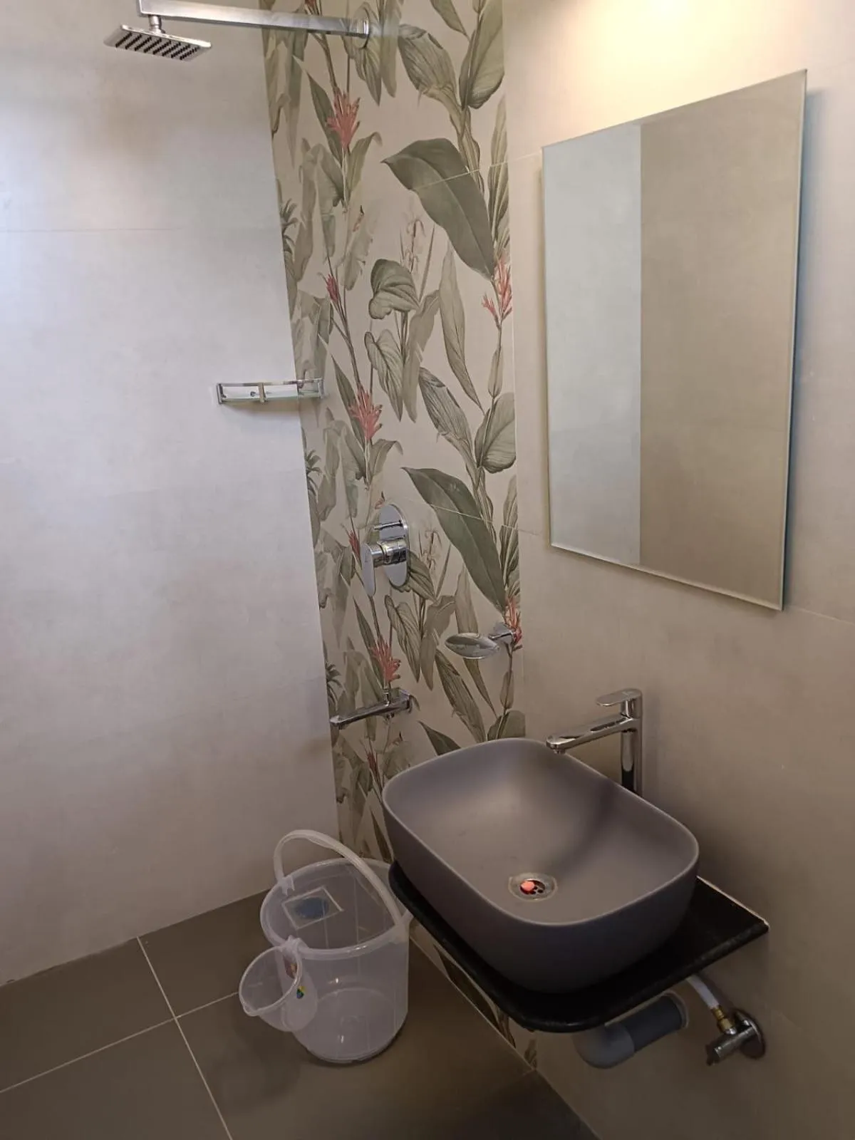 Toilet in Krishna Inn