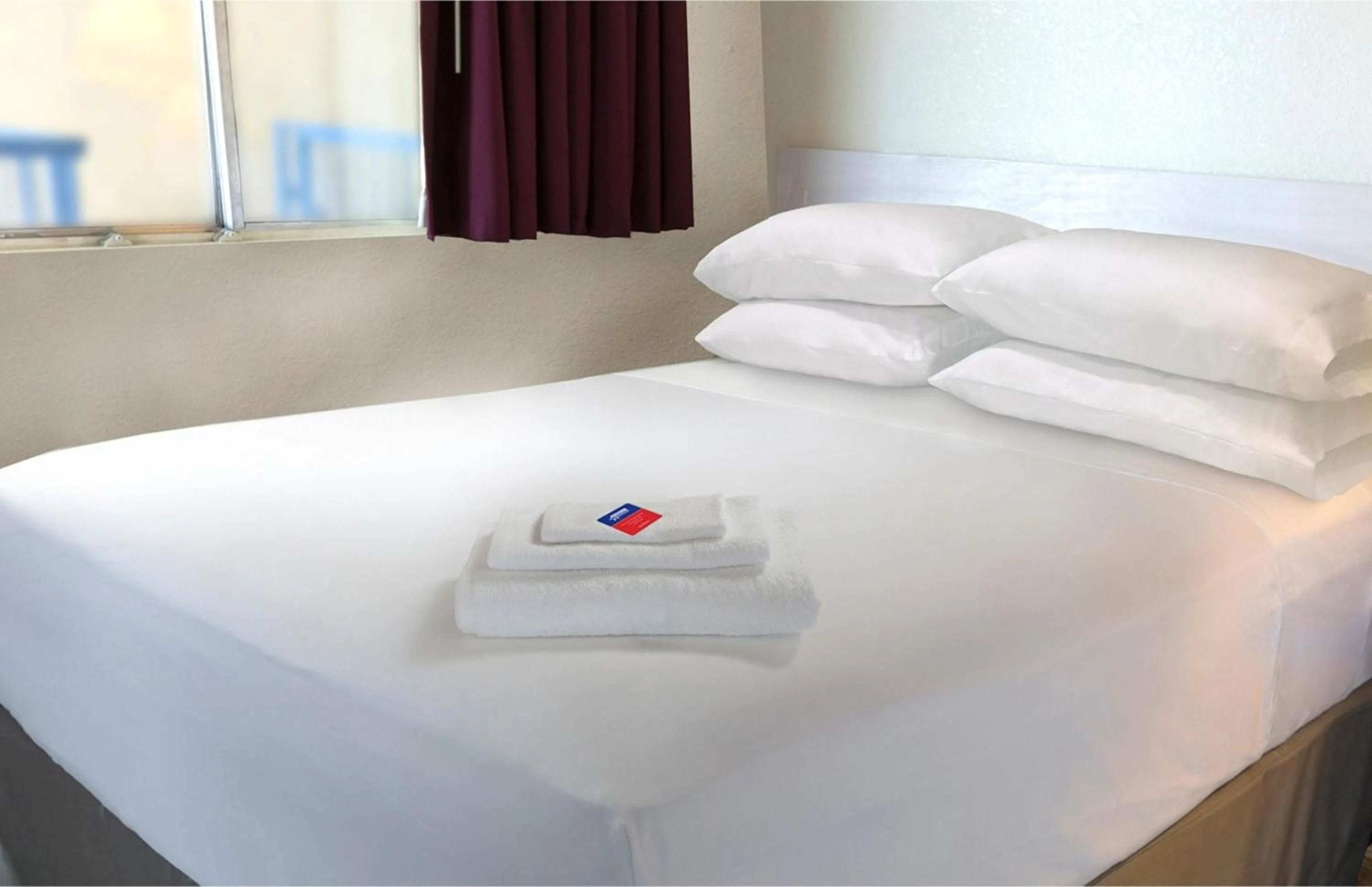 Bedroom, Bed in Americas Best Value Inn & Suites Corpus Christi