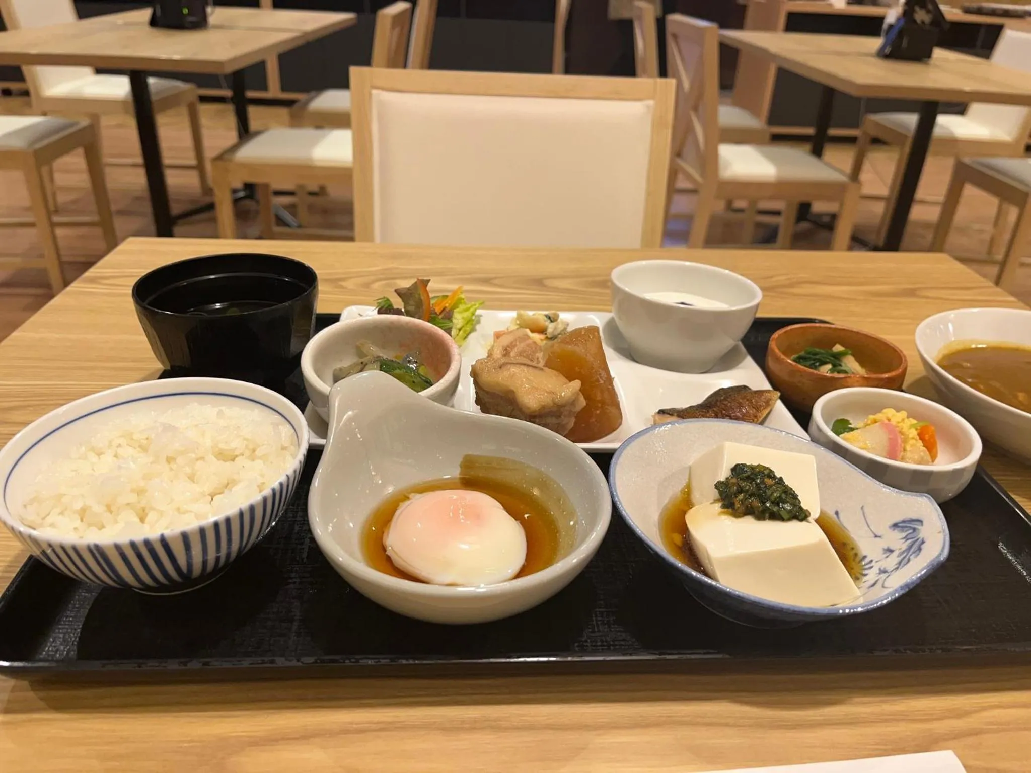 Buffet breakfast in Sauna & Capsule Hotel Rumor Plaza