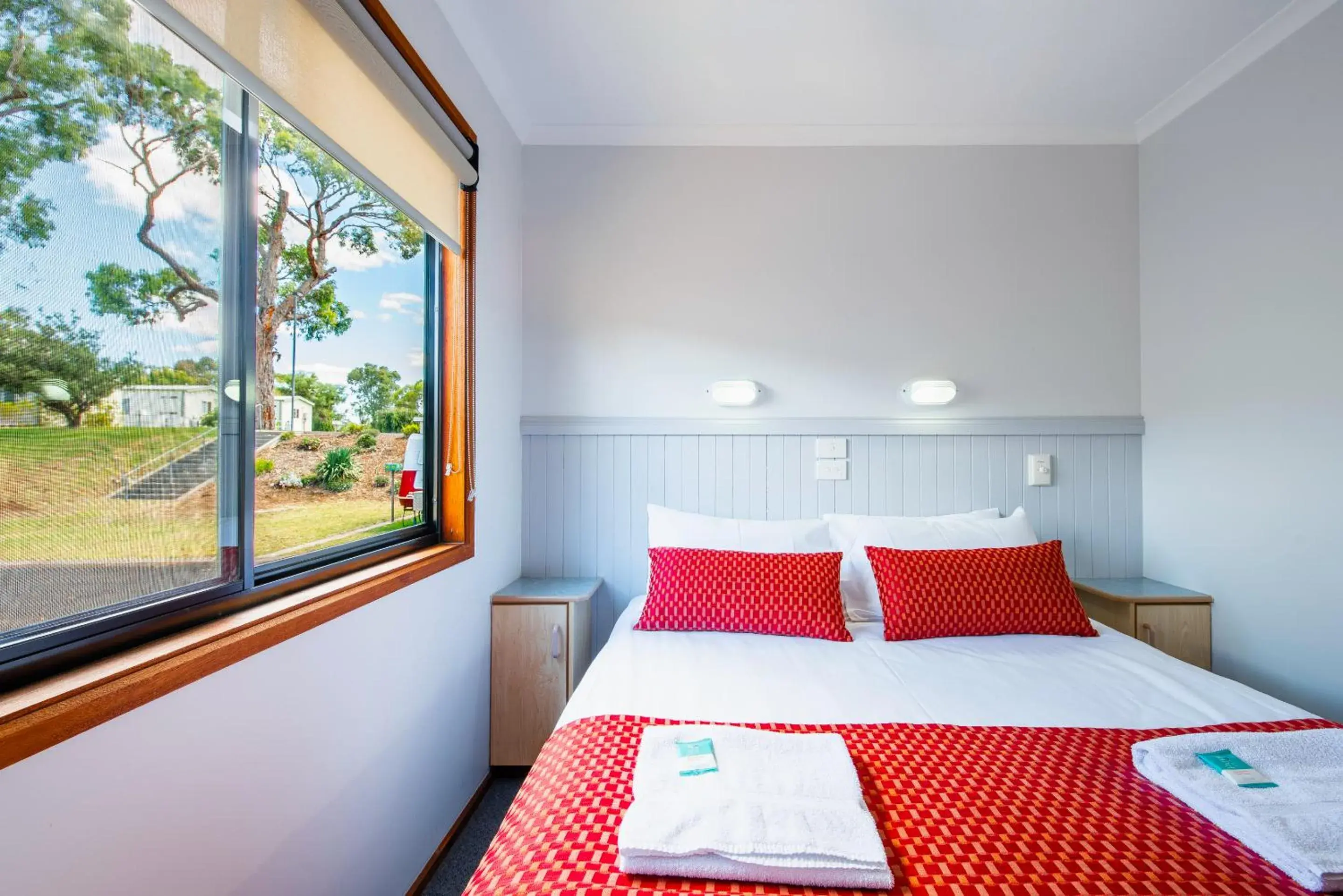 Spa Cabins - single occupancy in Echo Holiday Parks - Naracoorte Spa Cabins - single occupancy in Echo Holiday Parks - Naracoorte