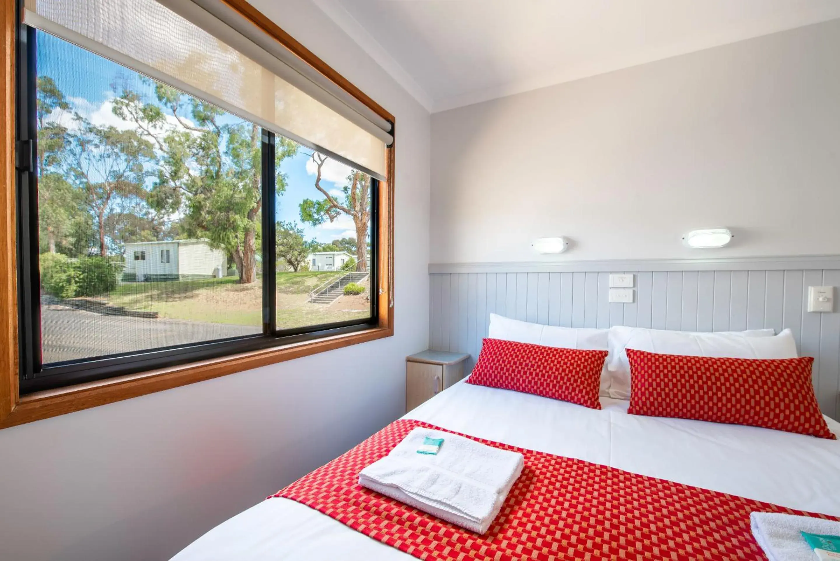 Spa Cabins - single occupancy in Echo Holiday Parks - Naracoorte Spa Cabins - single occupancy in Echo Holiday Parks - Naracoorte