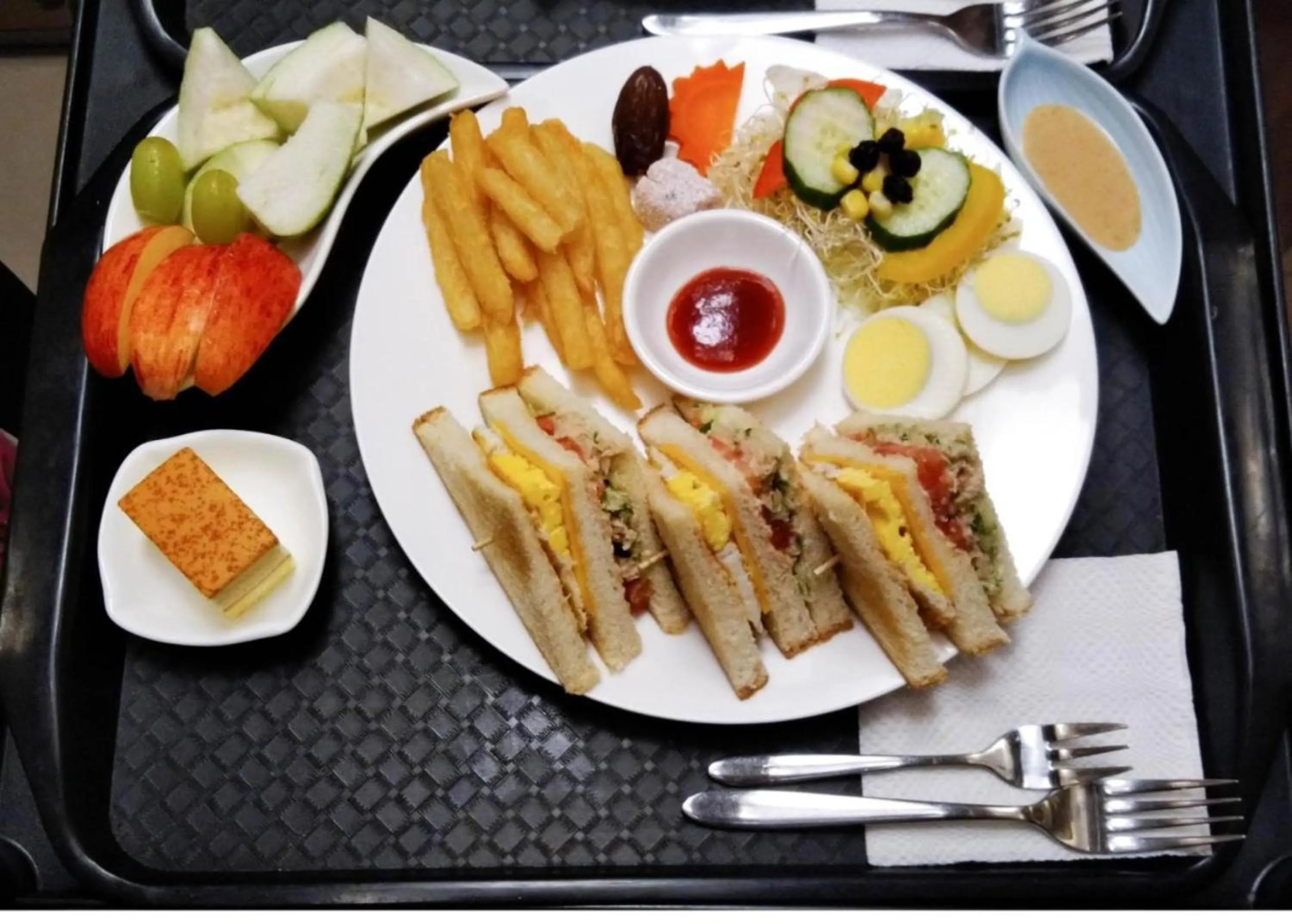 Food in Cherry Feast Resort