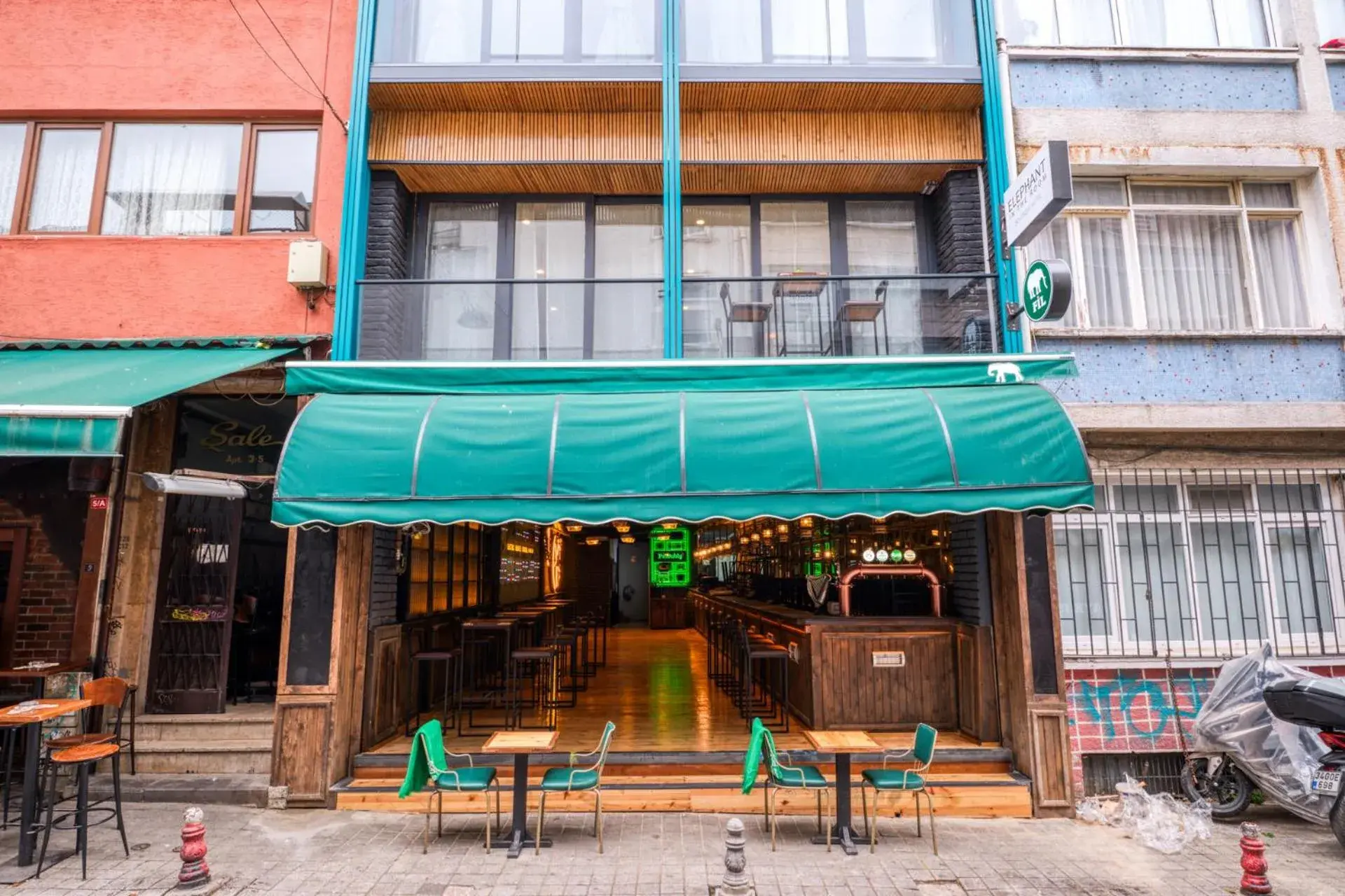 Property building in Elephant In The Room Property building in Elephant In The Room