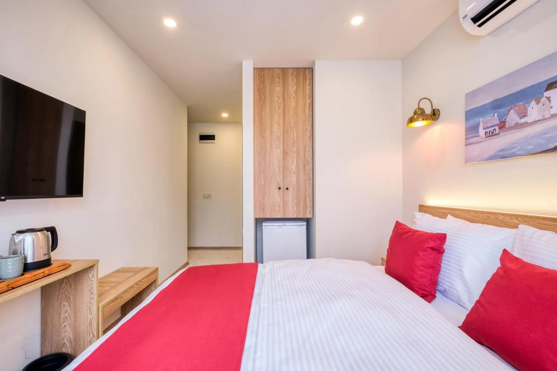 Bed in Elephant In The Room