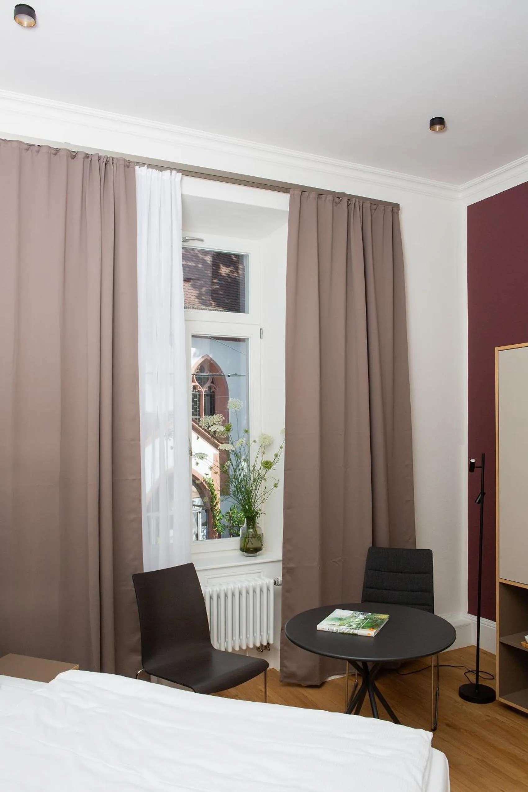 Seating area, Bed in Hotel Kredell