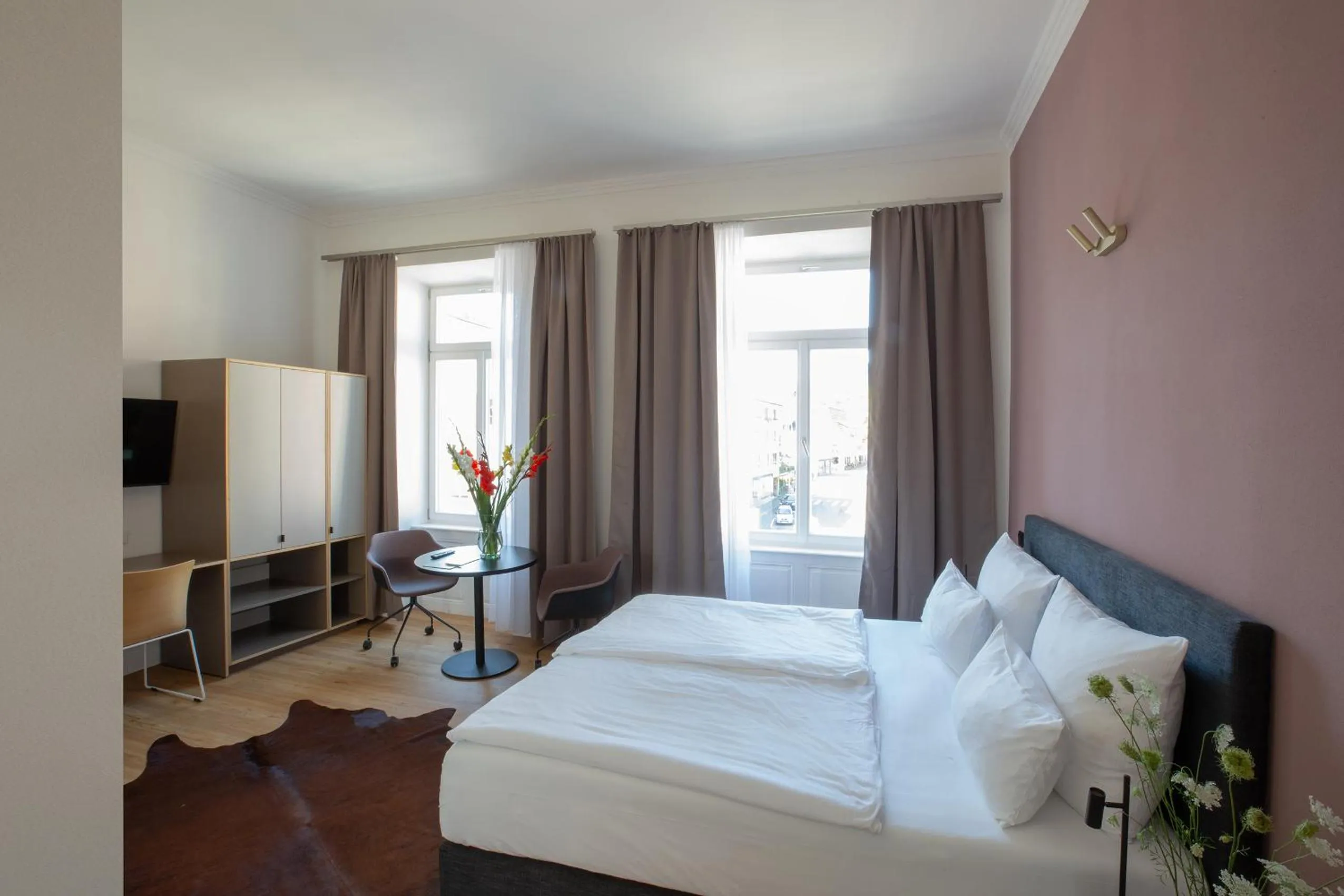 Photo of the whole room, Bed in Hotel Kredell