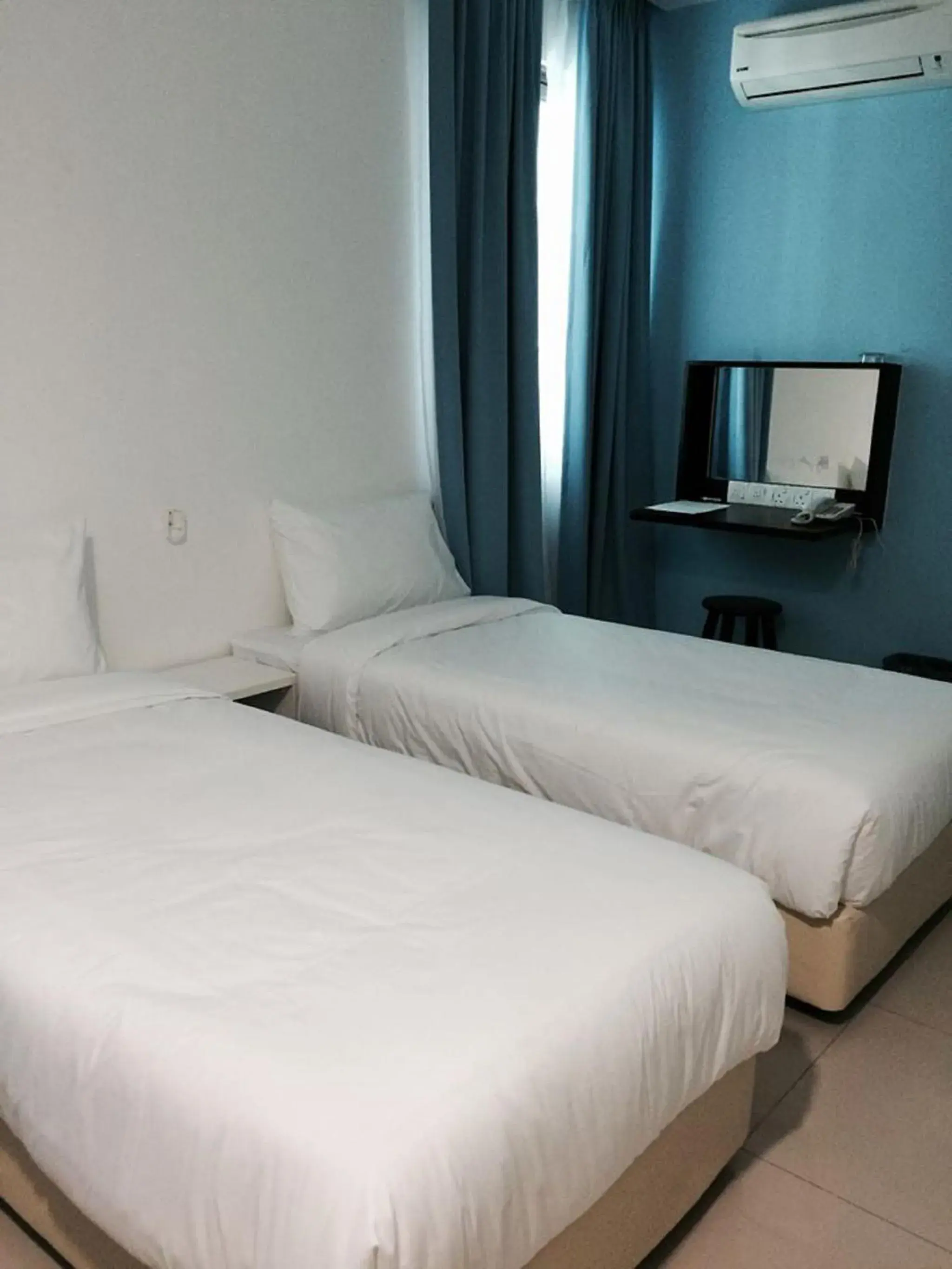 Bed in YY48 Hotel 2 Mins Walk From Masjid Jamek LRT Station Bed in YY48 Hotel 2 Mins Walk From Masjid Jamek LRT Station