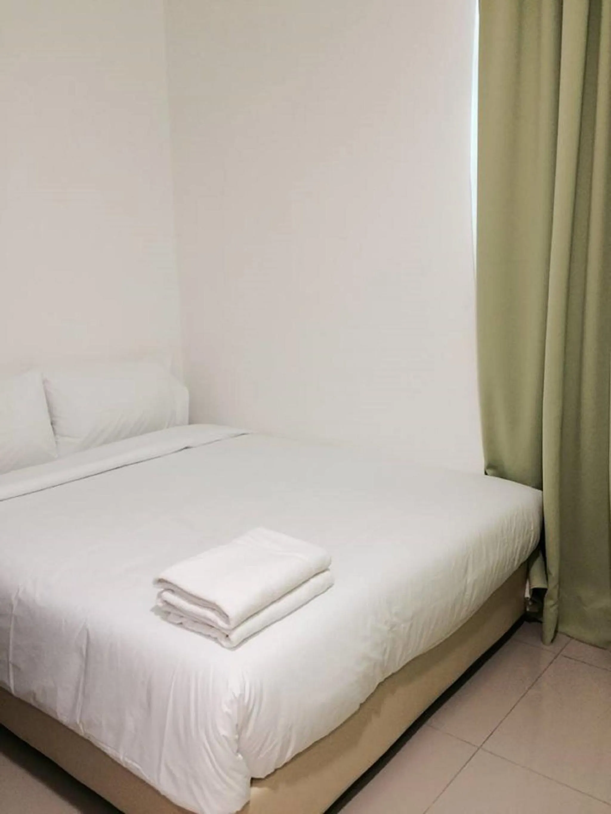 Bed in YY48 Hotel 2 Mins Walk From Masjid Jamek LRT Station