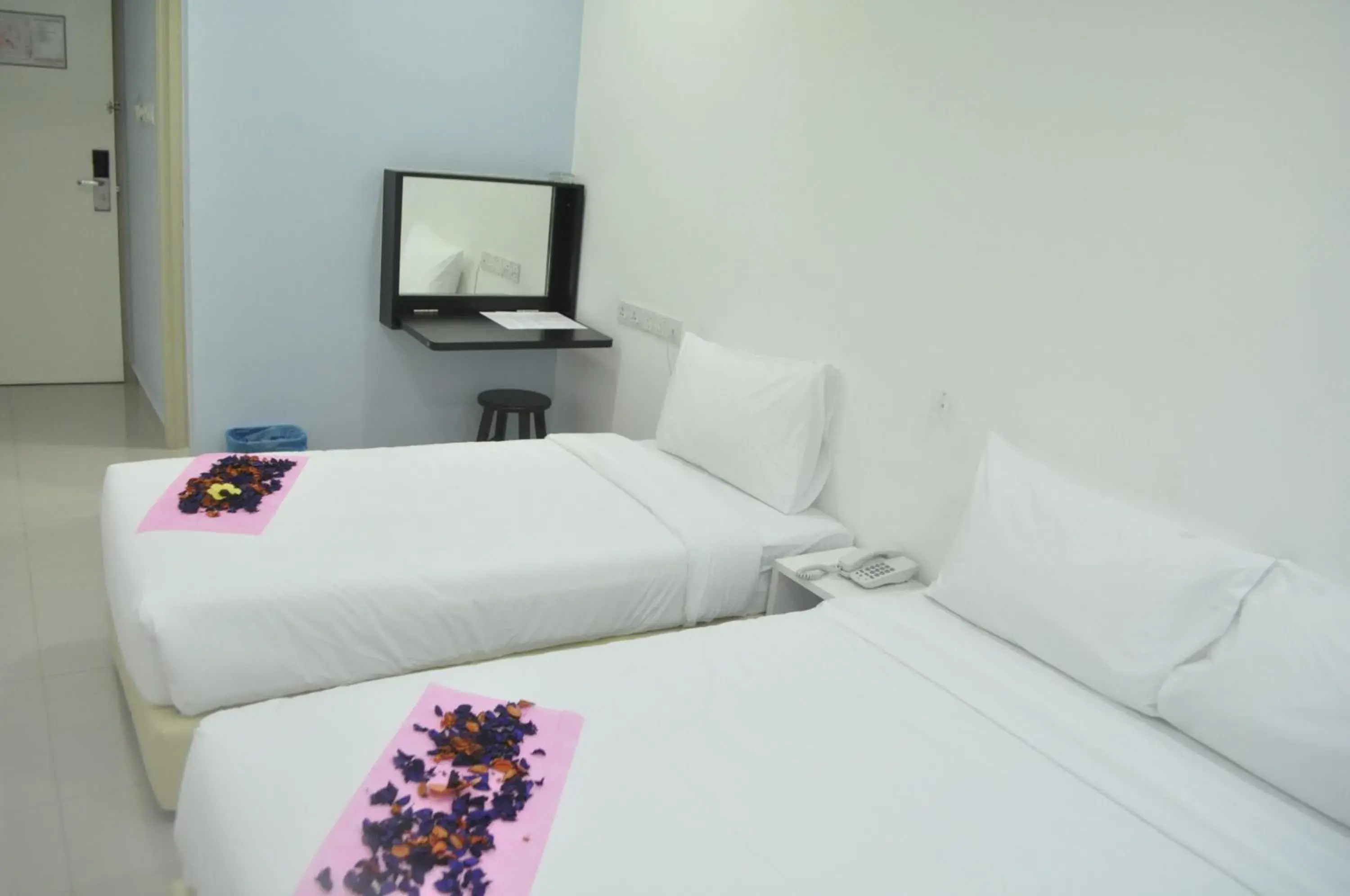 Bed in YY48 Hotel 2 Mins Walk From Masjid Jamek LRT Station Bed in YY48 Hotel 2 Mins Walk From Masjid Jamek LRT Station