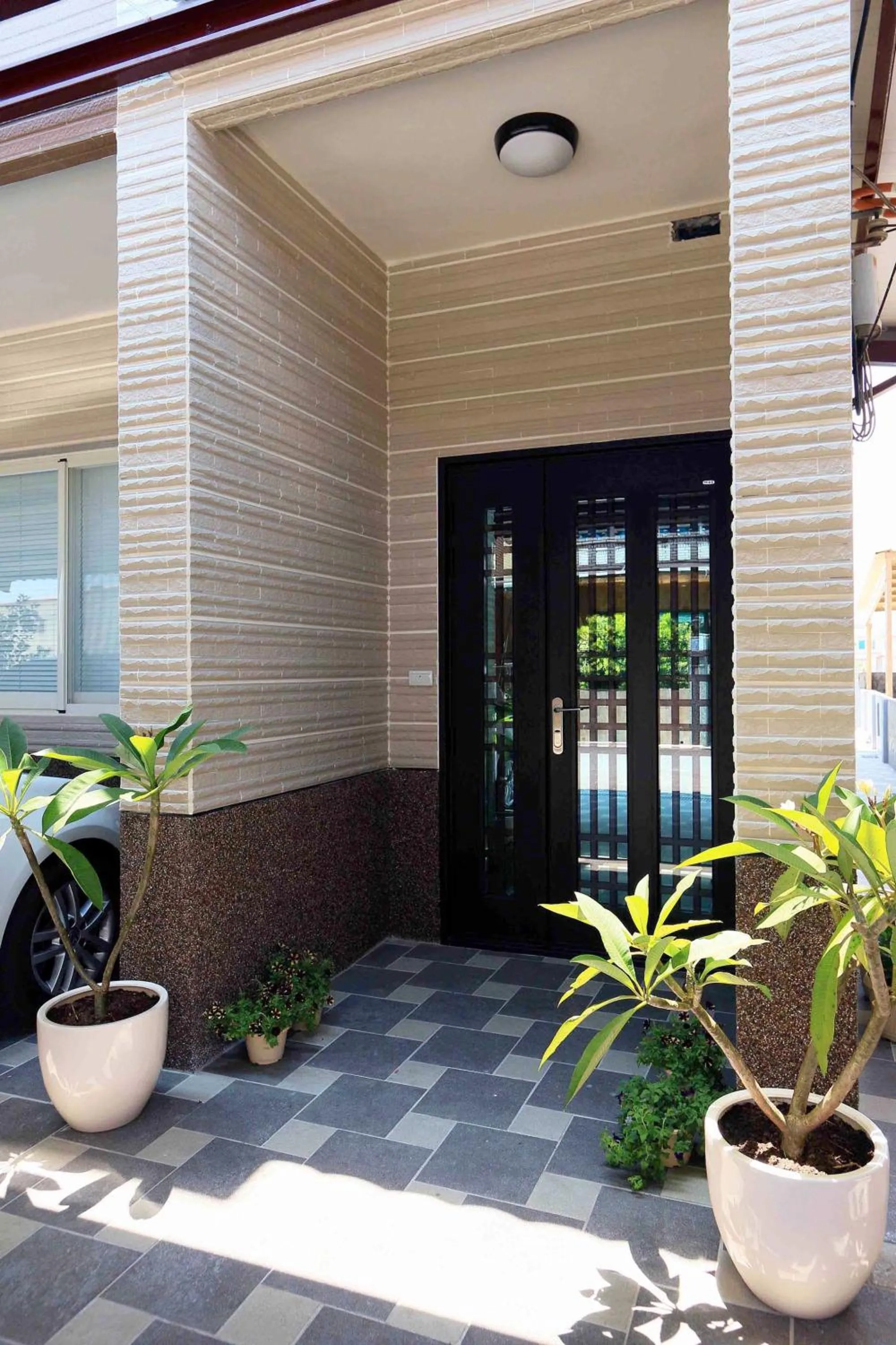 Facade/entrance in Sommer 19 B&B