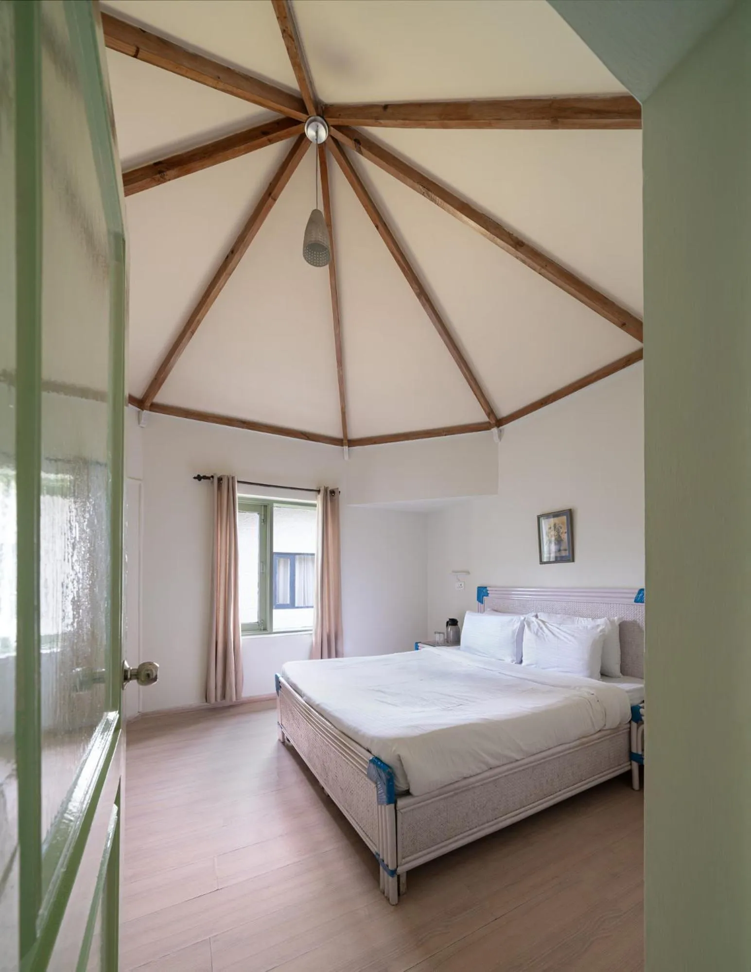 Bed in Kufri Heritage Resort & Spa