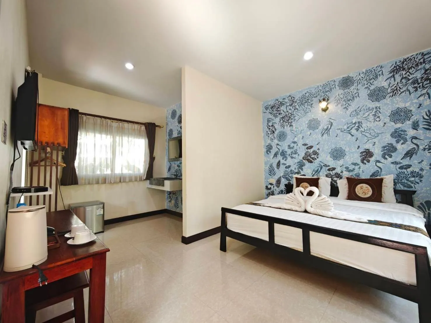 Property building, Bed in Park & Pool Resort