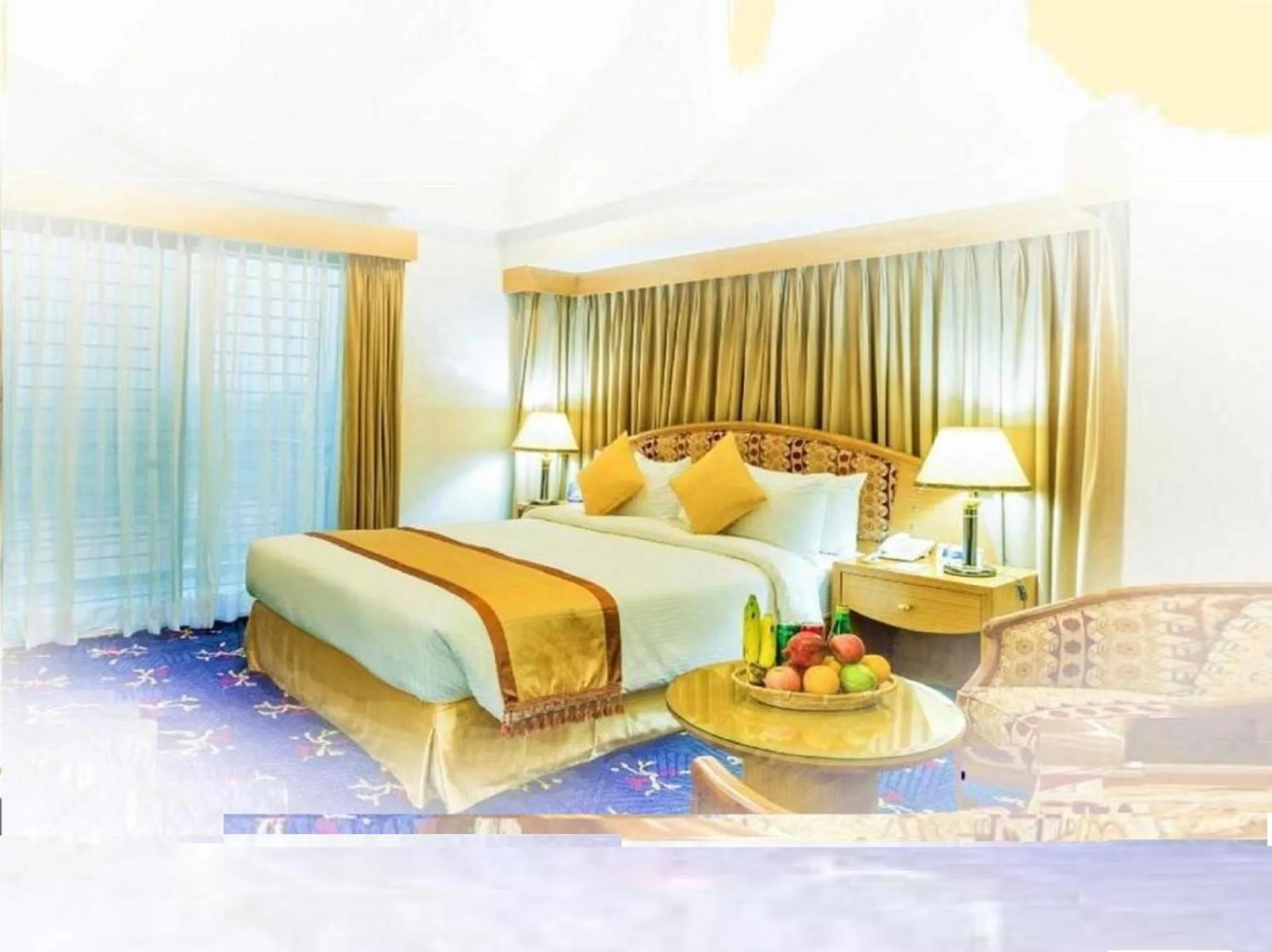 Bedroom, Bed in HOTEL LAKE CASTLE - Parkview