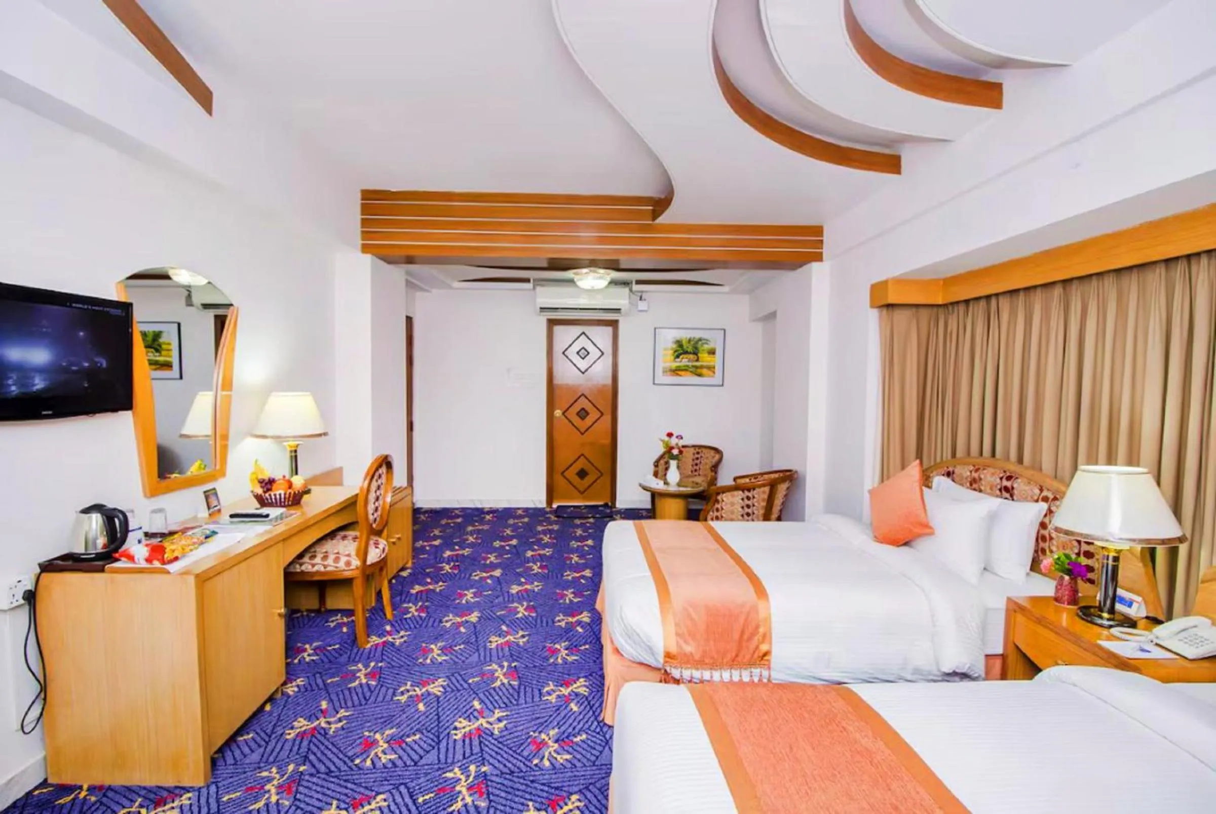 Bed in HOTEL LAKE CASTLE - Parkview