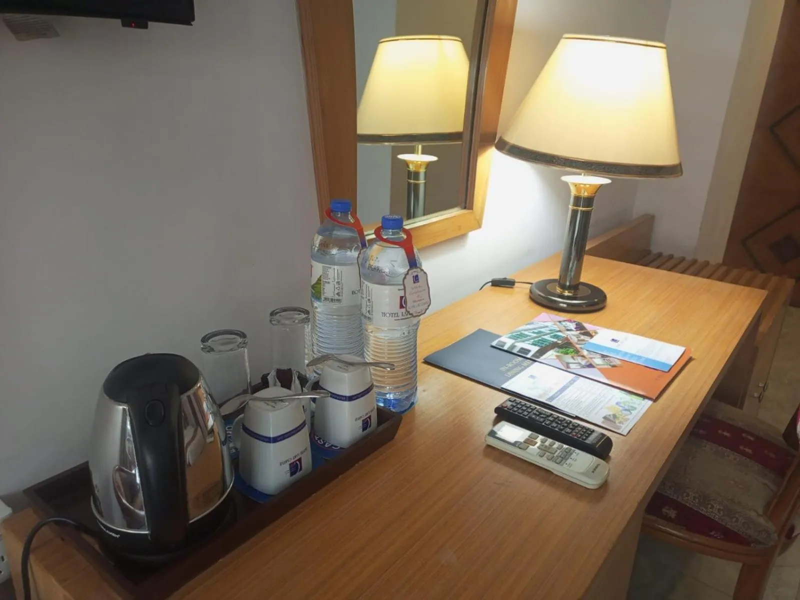 Coffee/tea facilities in HOTEL LAKE CASTLE - Parkview