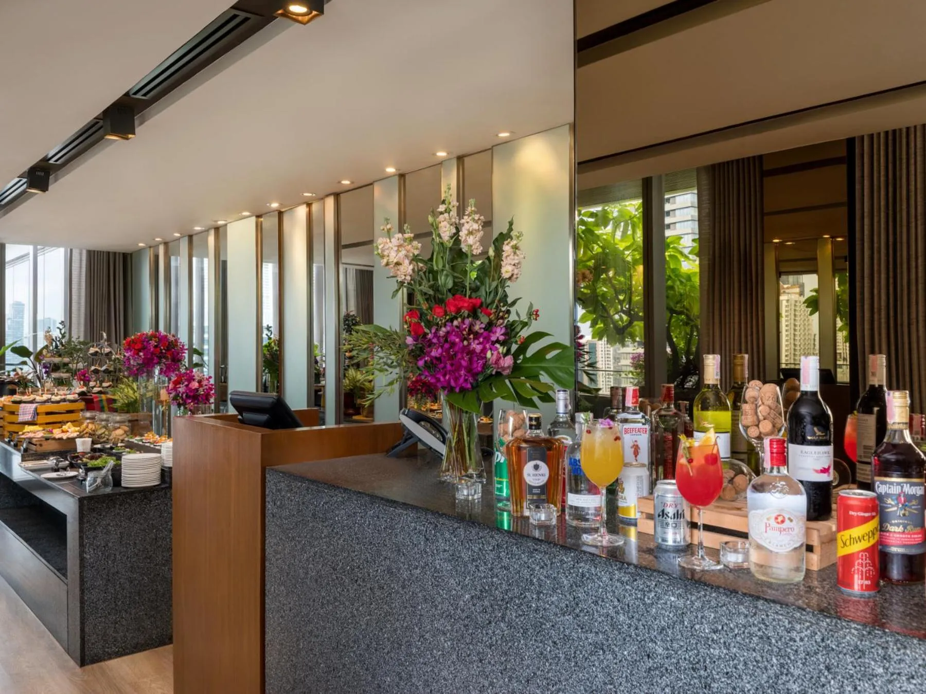 Restaurant/places to eat in Amara Bangkok Hotel