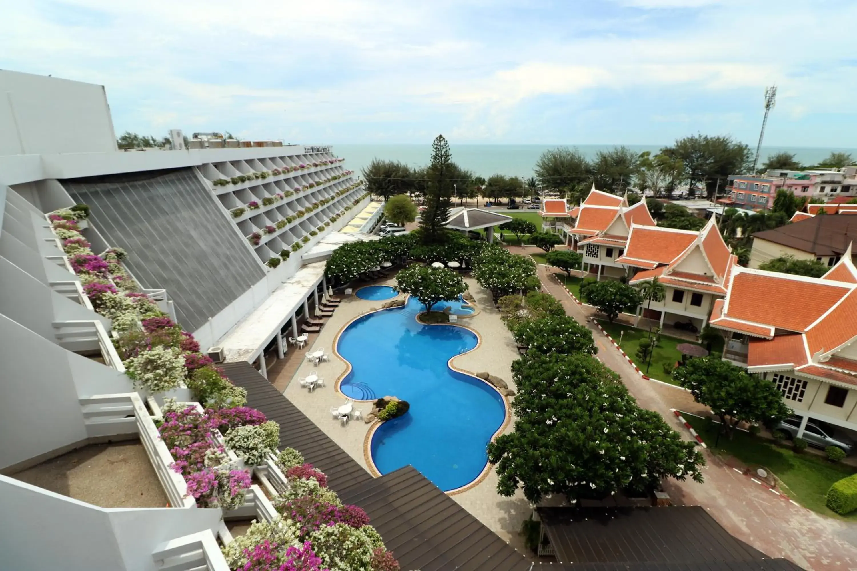 Property building in Methavalai Hotel Property building in Methavalai Hotel