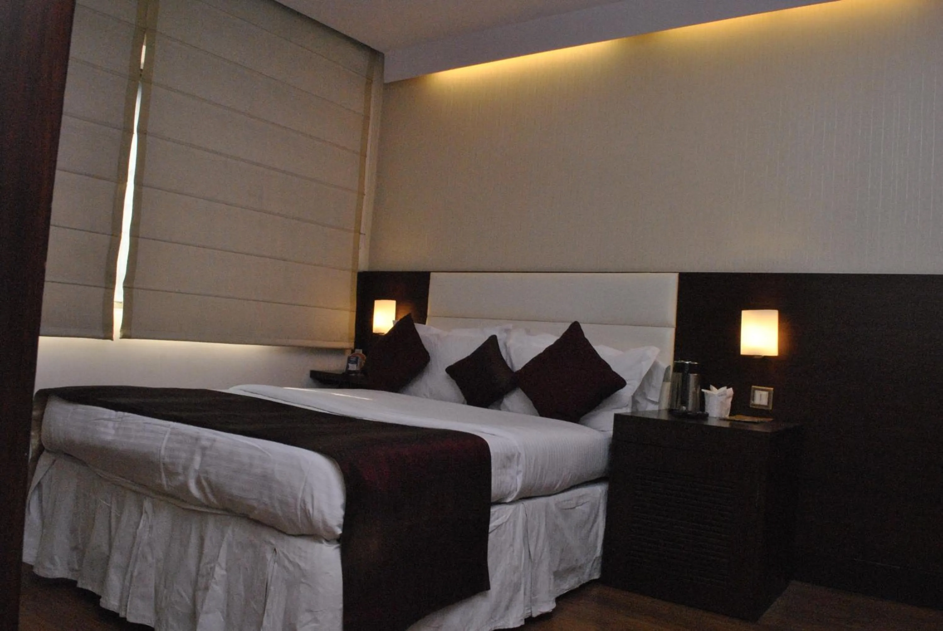 Bedroom, Bed in Hotel Jukaso Inn Down Town