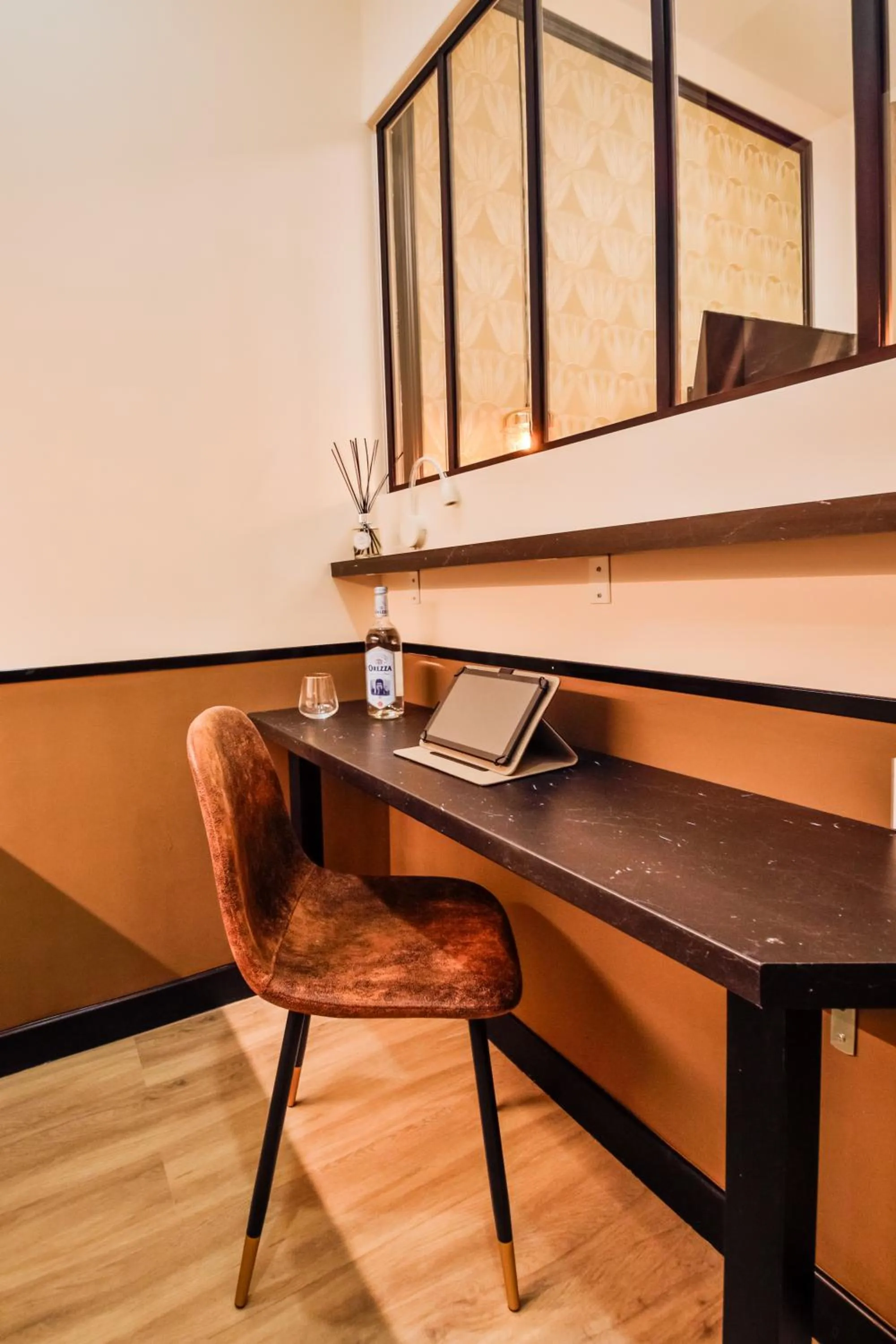 Seating area in WS Opéra - Edimbourg